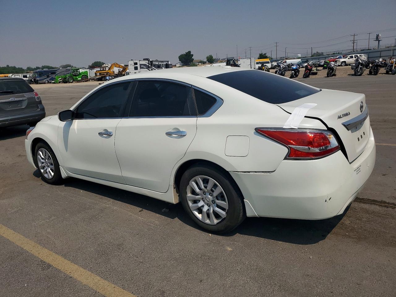2015 Nissan Altima 2.5 S White vin: 1N4AL3AP1FC275933