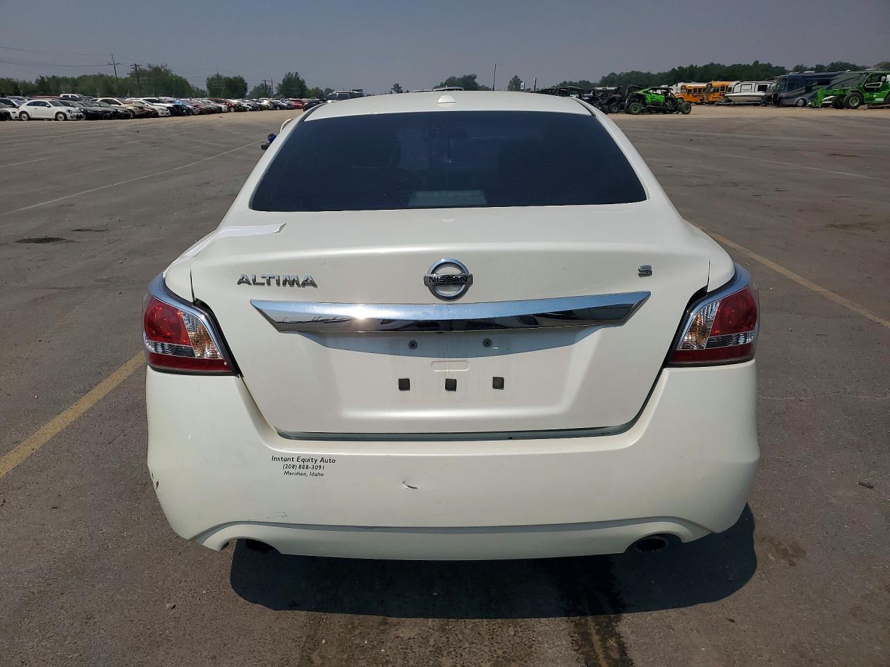 2015 Nissan Altima 2.5 S White vin: 1N4AL3AP1FC275933