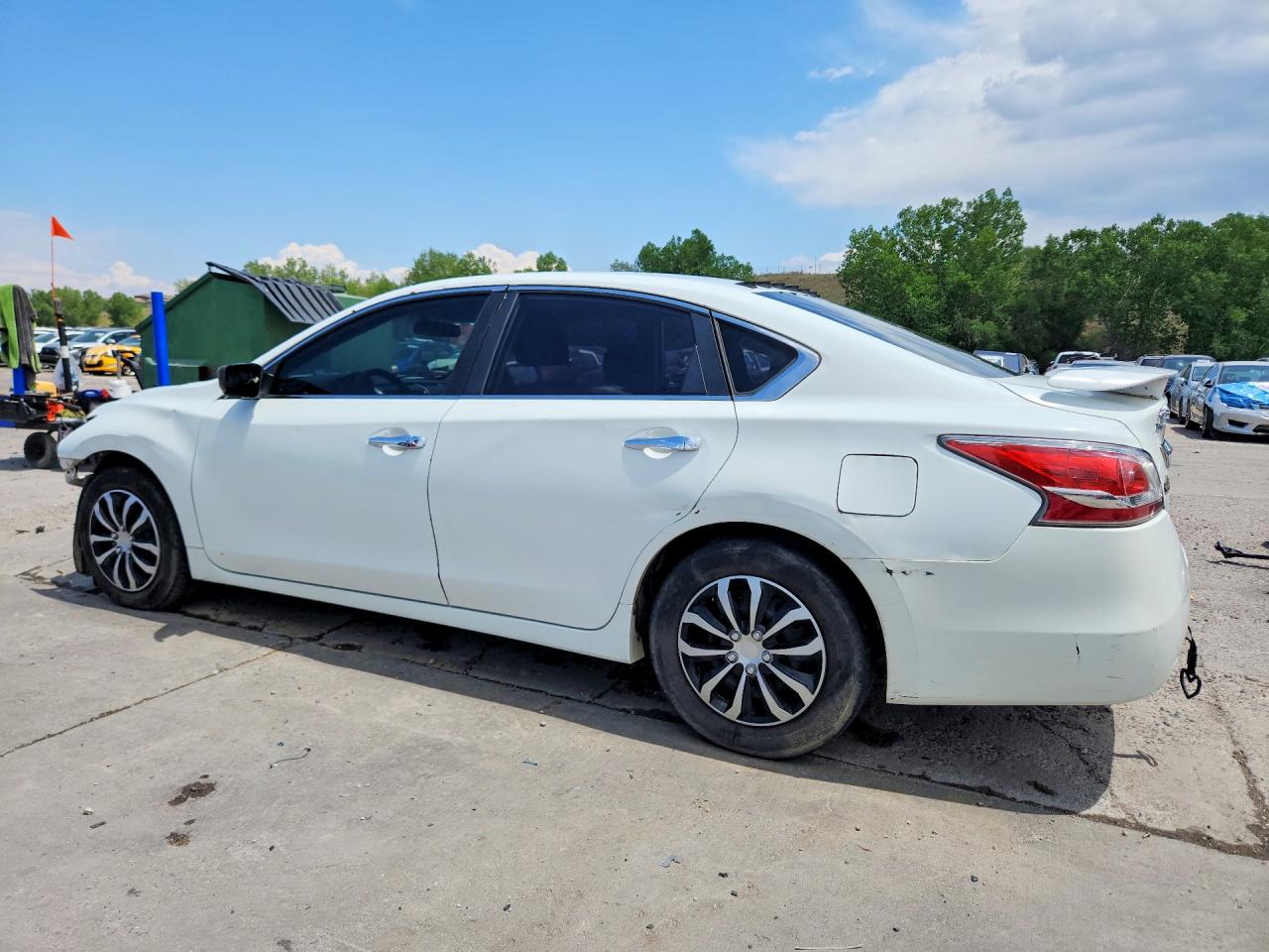 2015 Nissan Altima 2.5 S Белый vin: 1N4AL3AP1FC278928