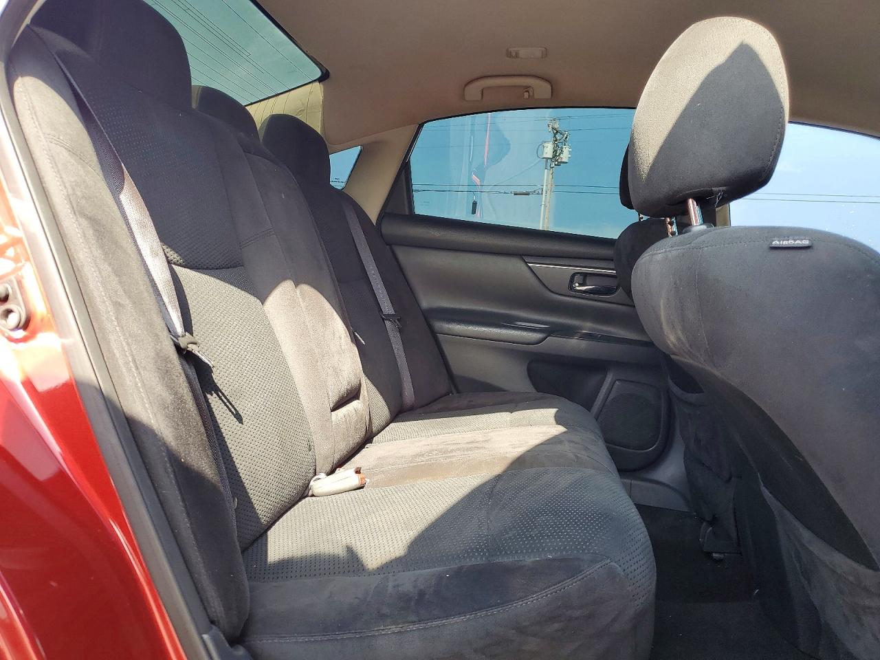 2015 Nissan Altima 2.5 S Red vin: 1N4AL3AP1FC284647