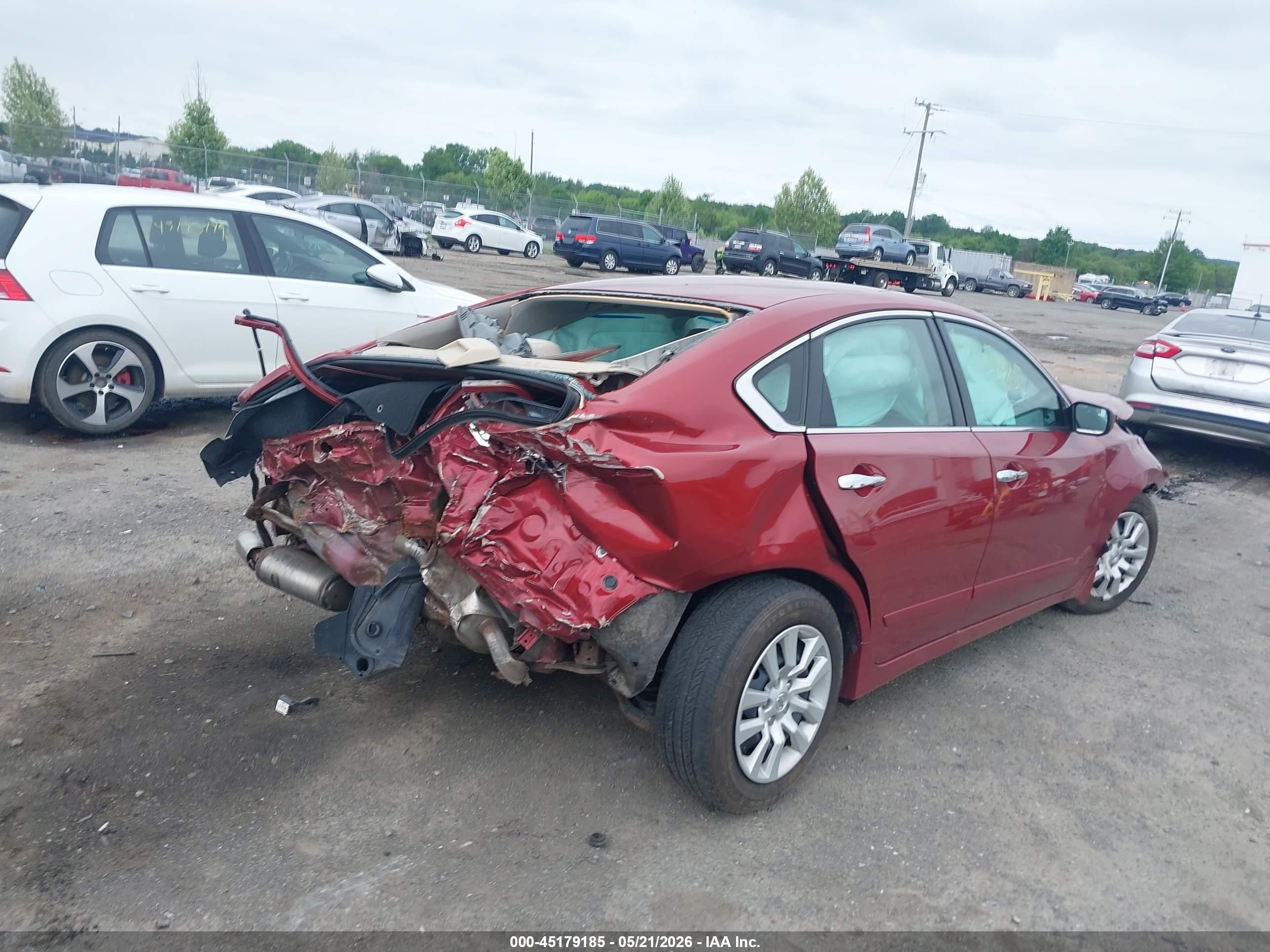 2015 Nissan Altima 2.5 S Красный vin: 1N4AL3AP1FC416516
