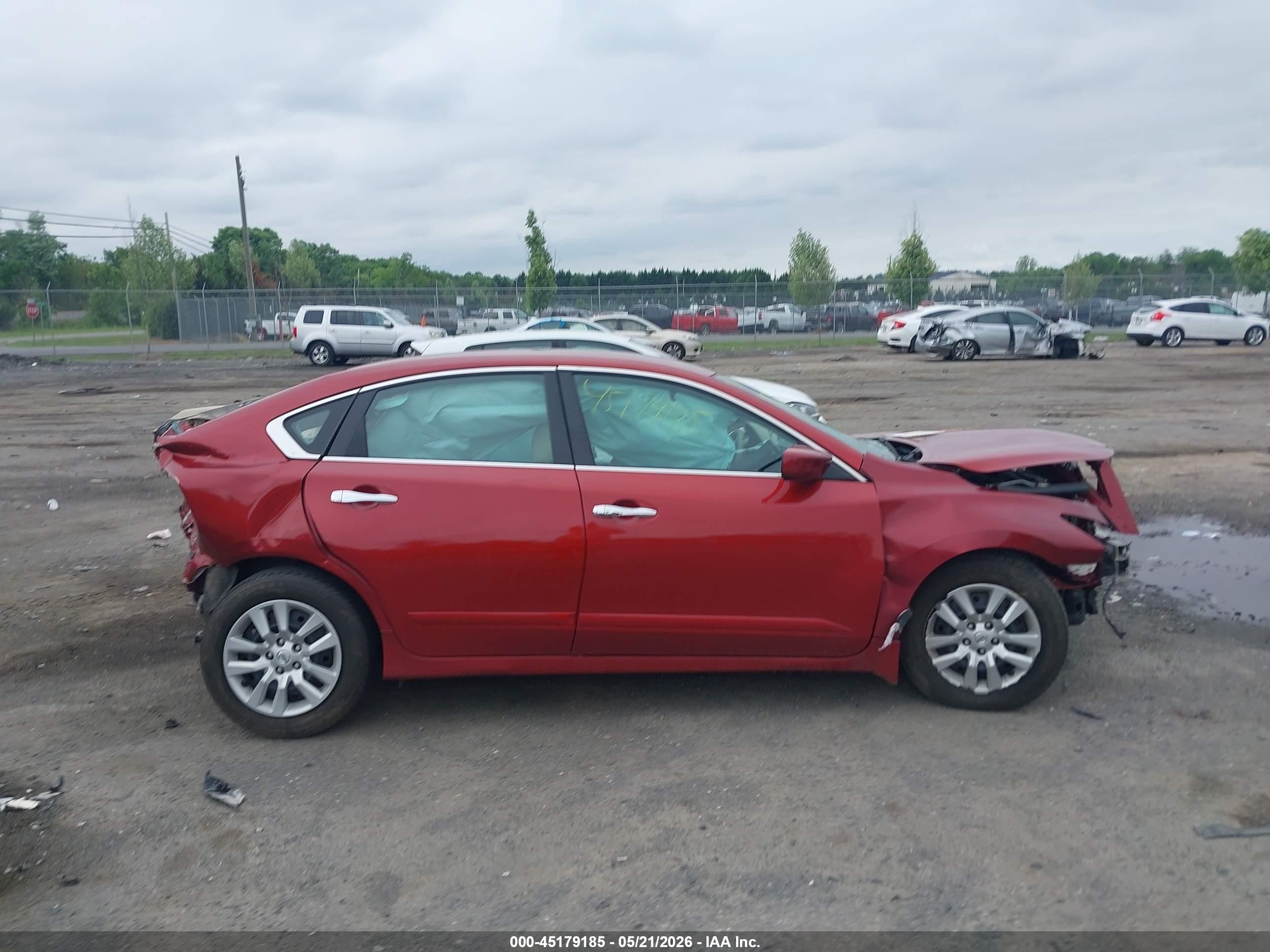 2015 Nissan Altima 2.5 S Красный vin: 1N4AL3AP1FC416516