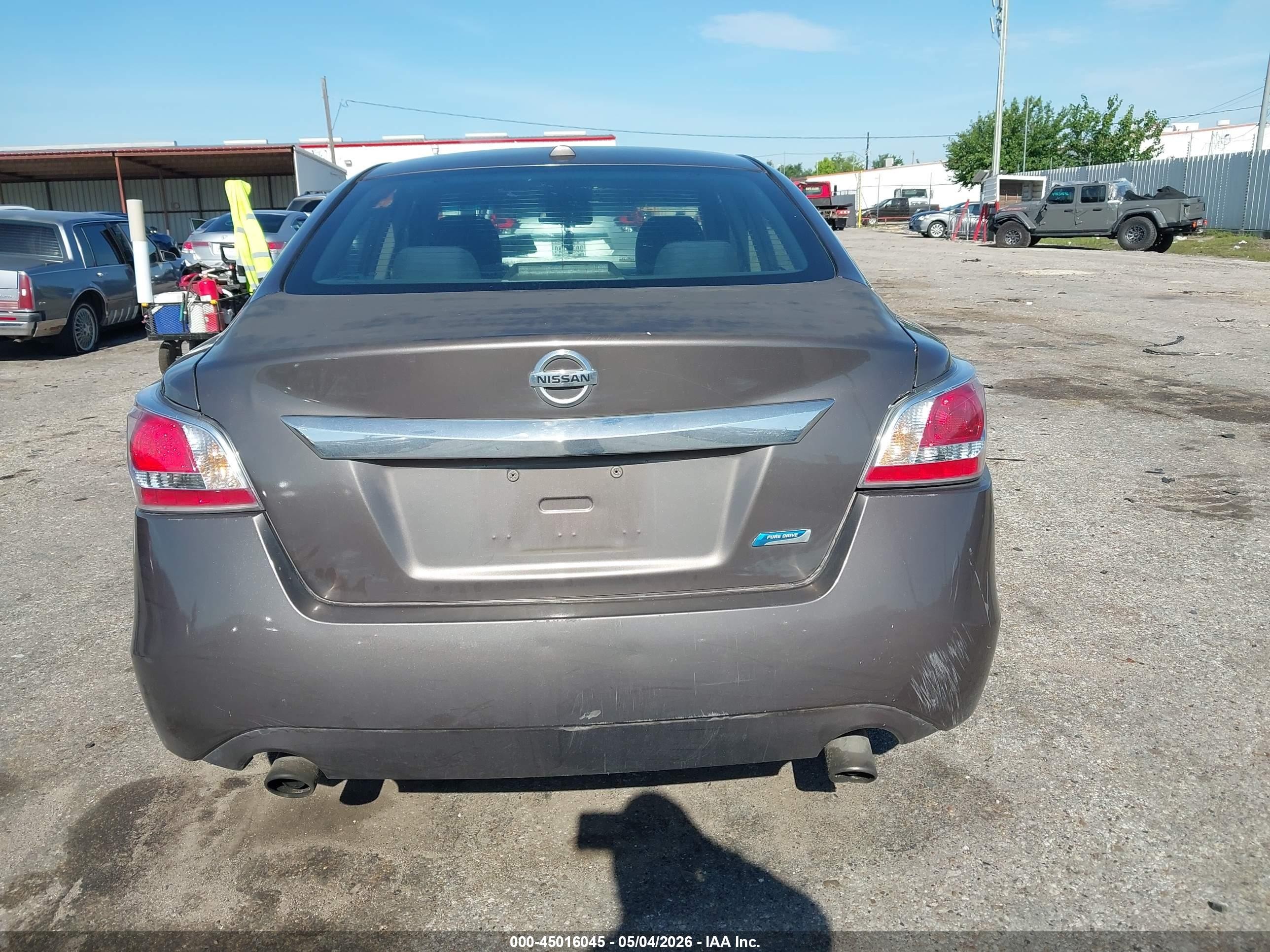 2015 Nissan Altima 2.5 Sv Brown vin: 1N4AL3AP1FC424731