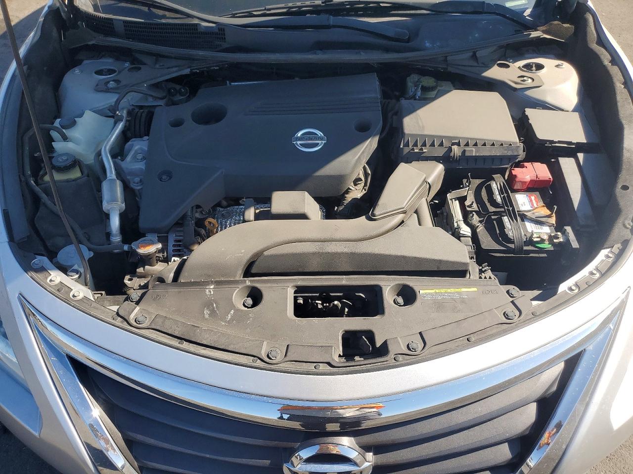 2015 Nissan Altima 2.5 S Silver vin: 1N4AL3AP1FC425085