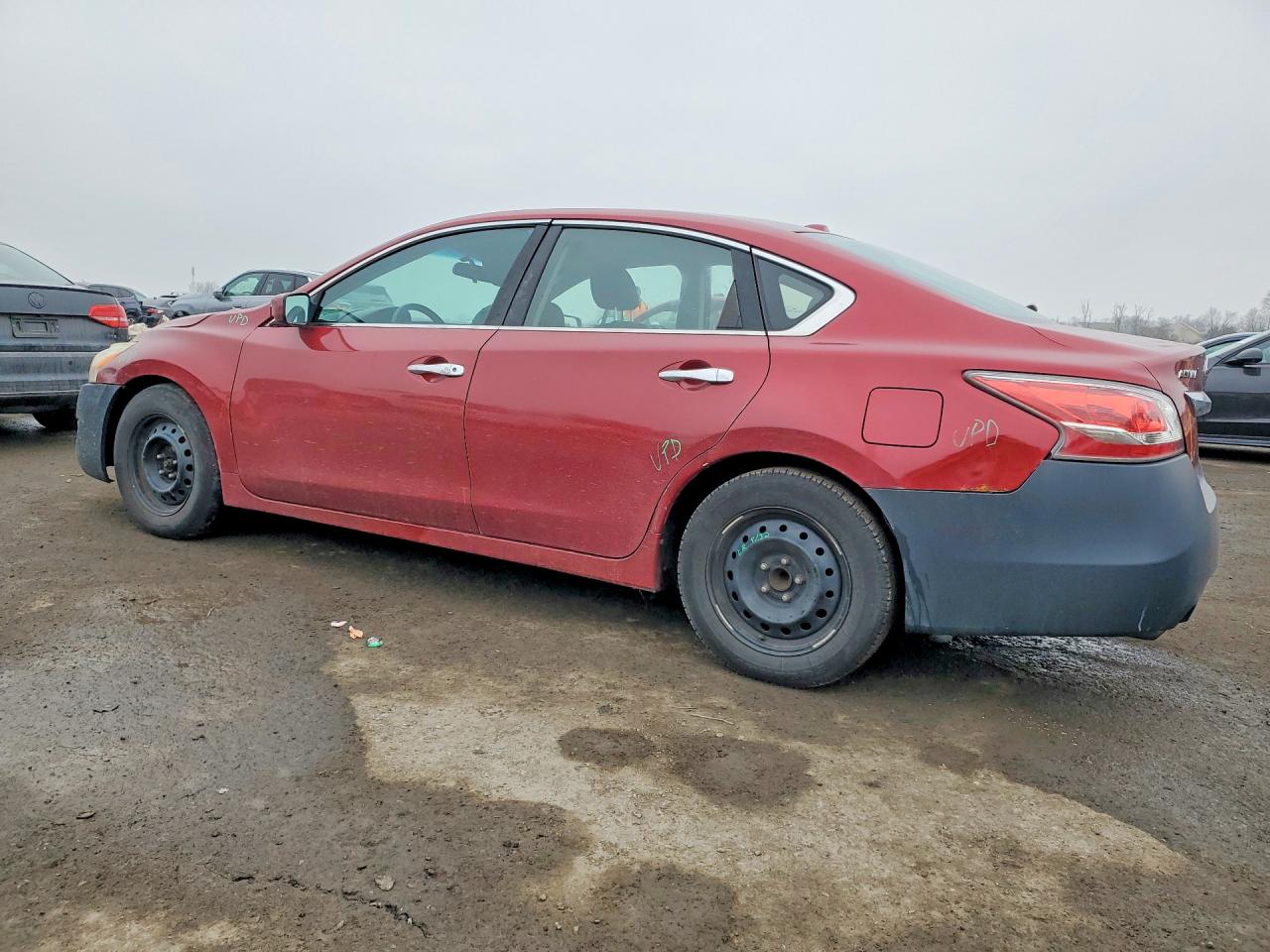 2015 Nissan Altima 2.5 Red vin: 1N4AL3AP1FC427113
