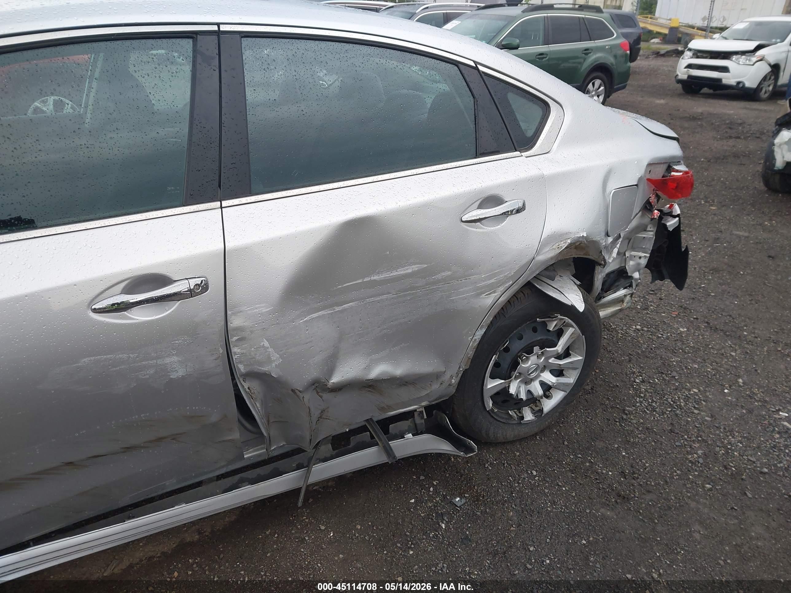 2015 Nissan Altima 2.5/2.5 S/2.5 Sl/2.5 Sv Silver vin: 1N4AL3AP1FC428469