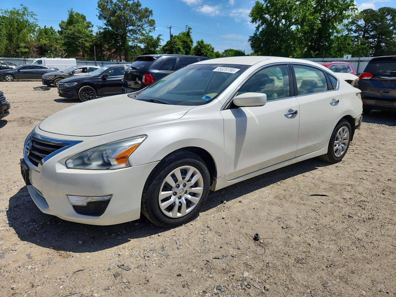2015 Nissan Altima 2.5 S White vin: 1N4AL3AP1FC443022