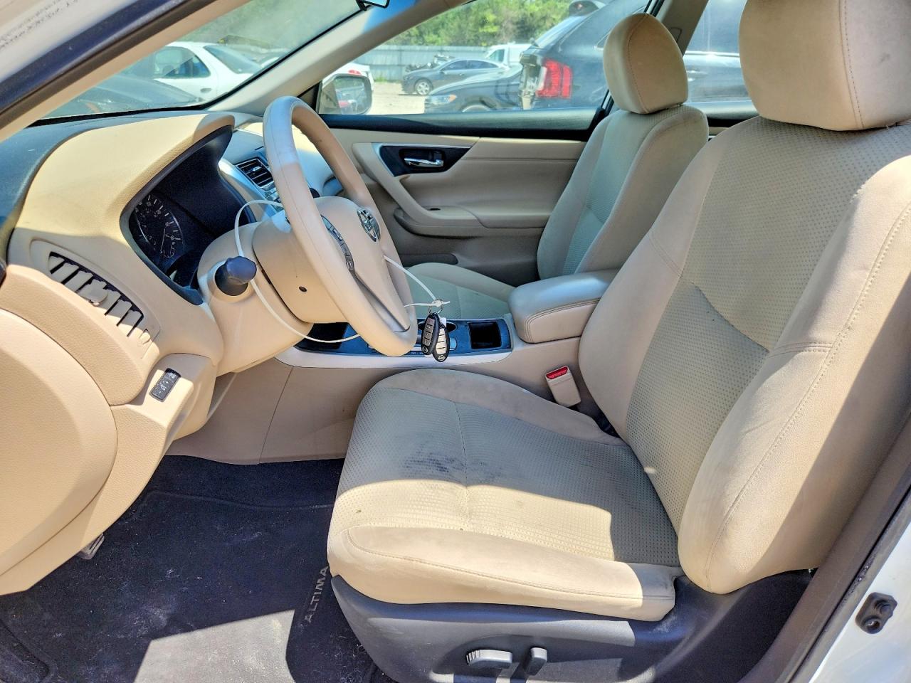 2015 Nissan Altima 2.5 S White vin: 1N4AL3AP1FC443022