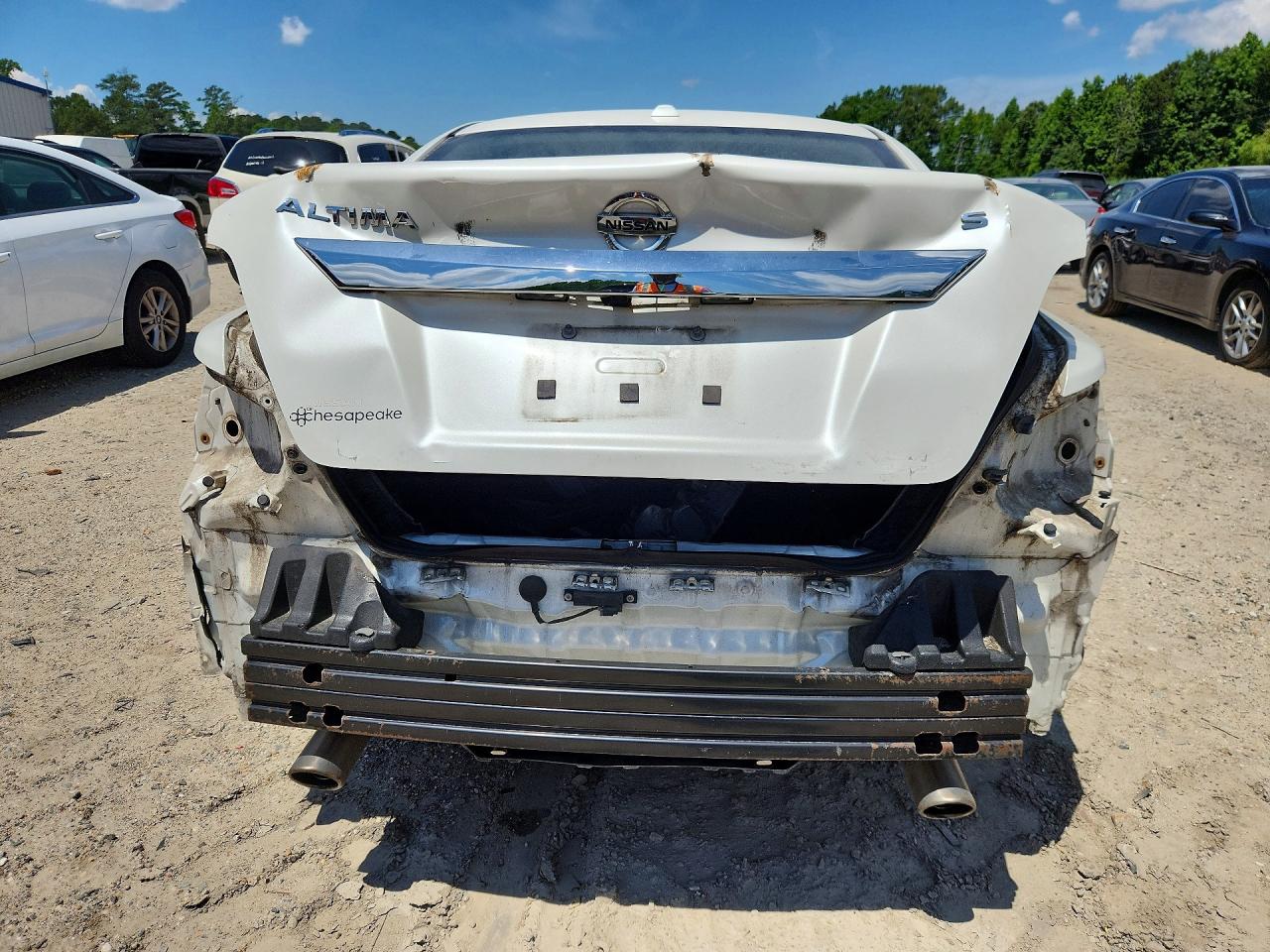 2015 Nissan Altima 2.5 S White vin: 1N4AL3AP1FC443022
