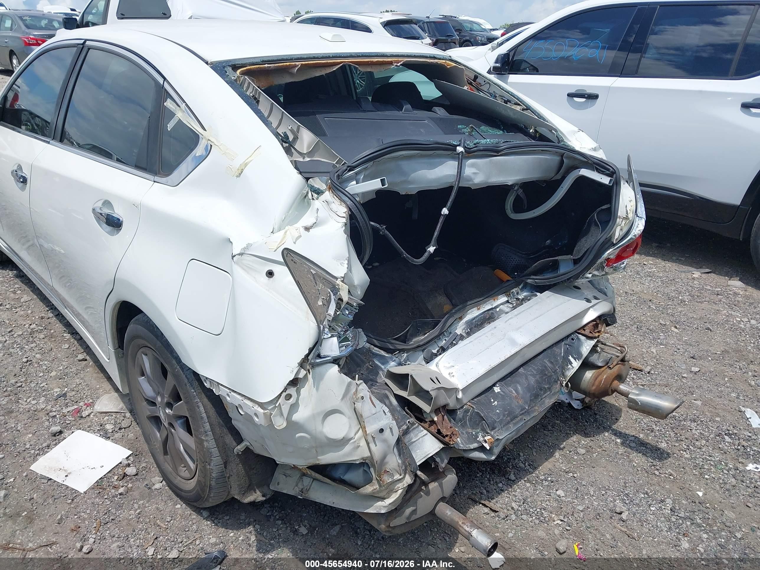 2015 Nissan Altima 2.5 S White vin: 1N4AL3AP1FC448804