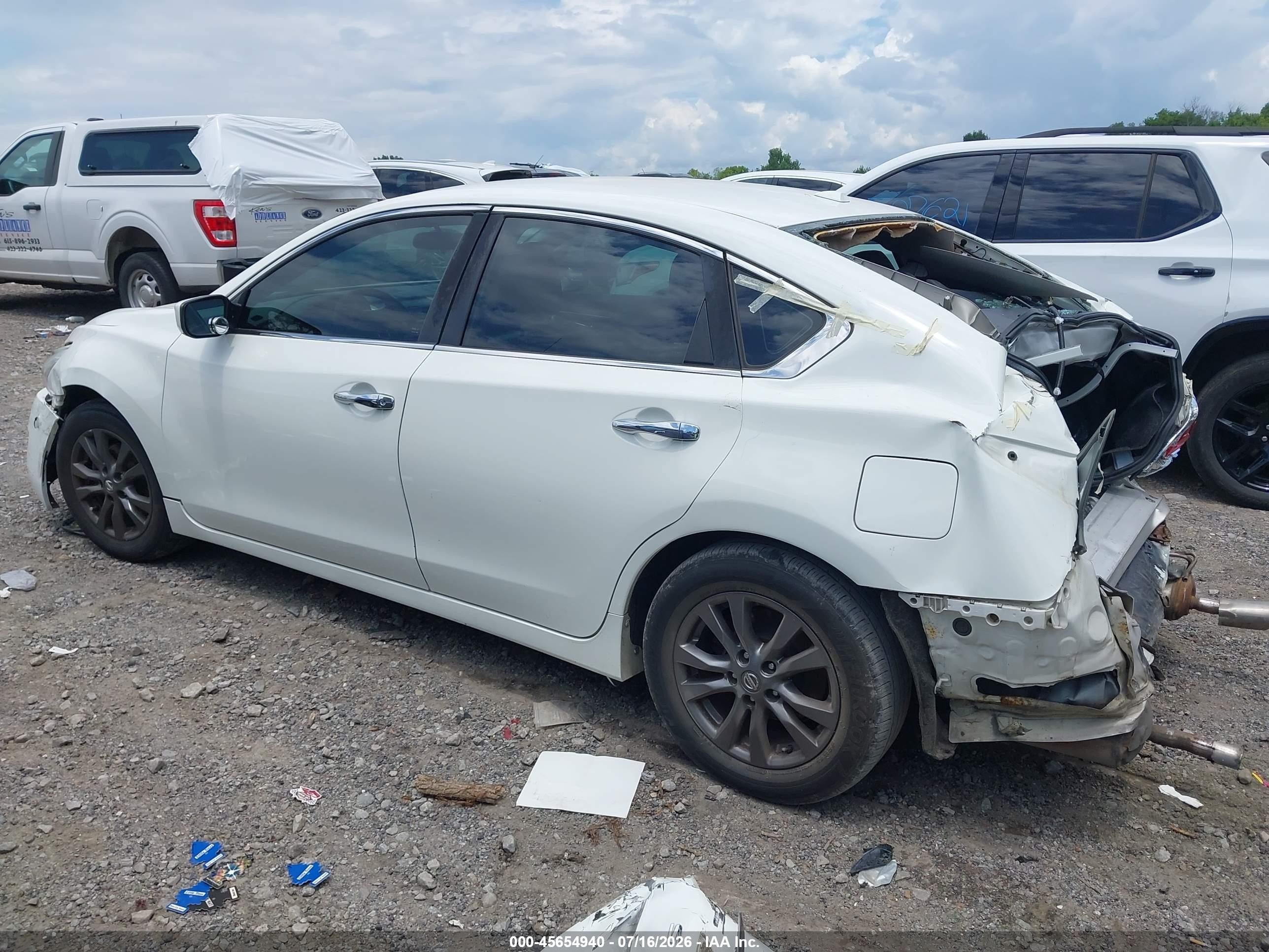 2015 Nissan Altima 2.5 S White vin: 1N4AL3AP1FC448804