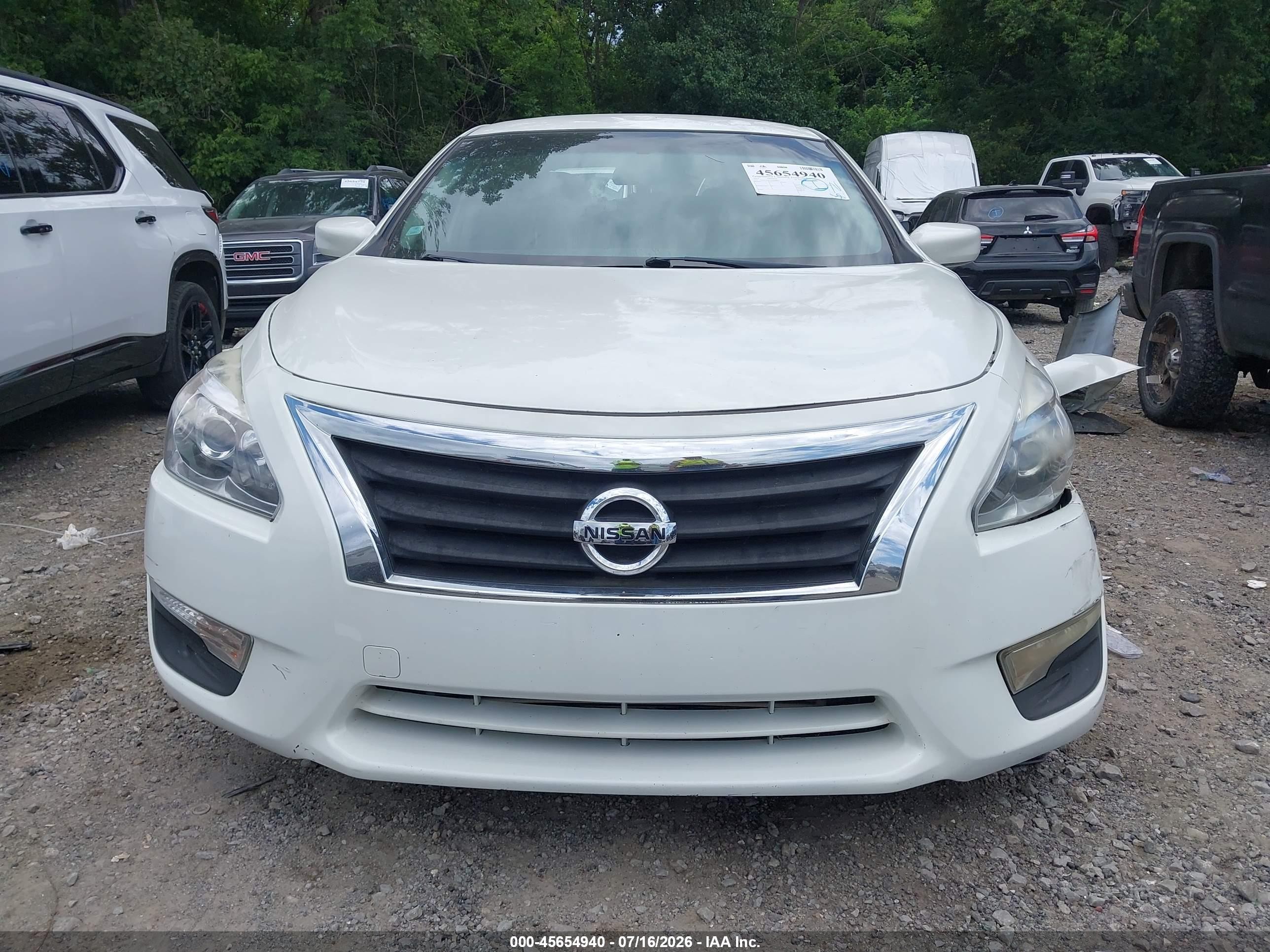 2015 Nissan Altima 2.5 S White vin: 1N4AL3AP1FC448804