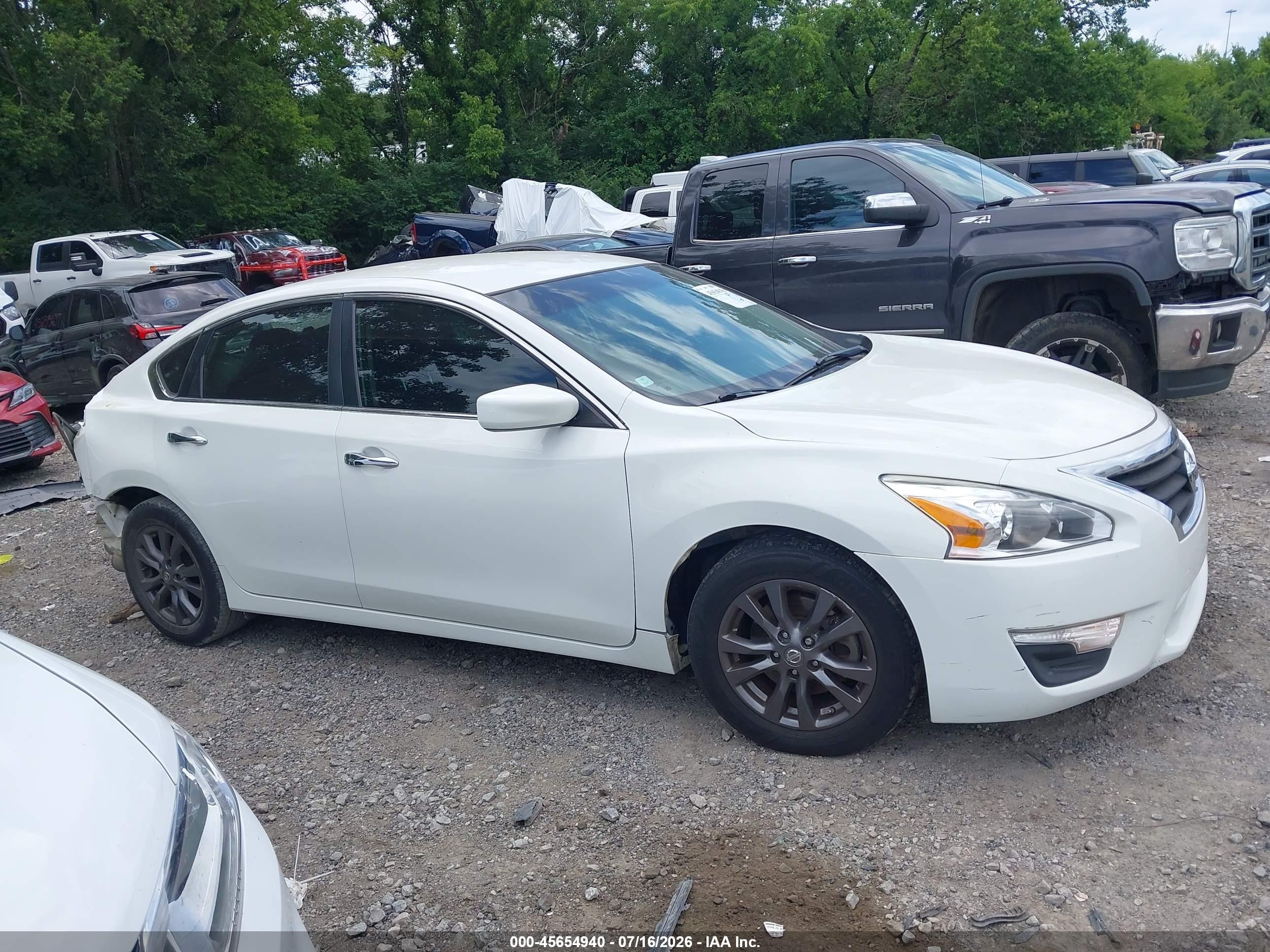 2015 Nissan Altima 2.5 S White vin: 1N4AL3AP1FC448804