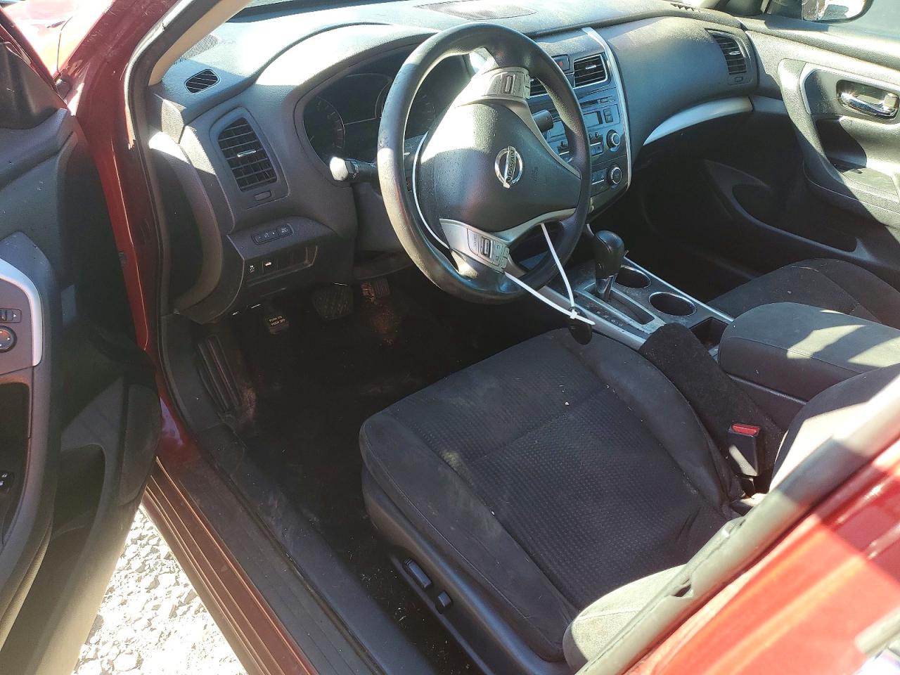 2015 Nissan Altima 2.5 S Red vin: 1N4AL3AP1FC452268