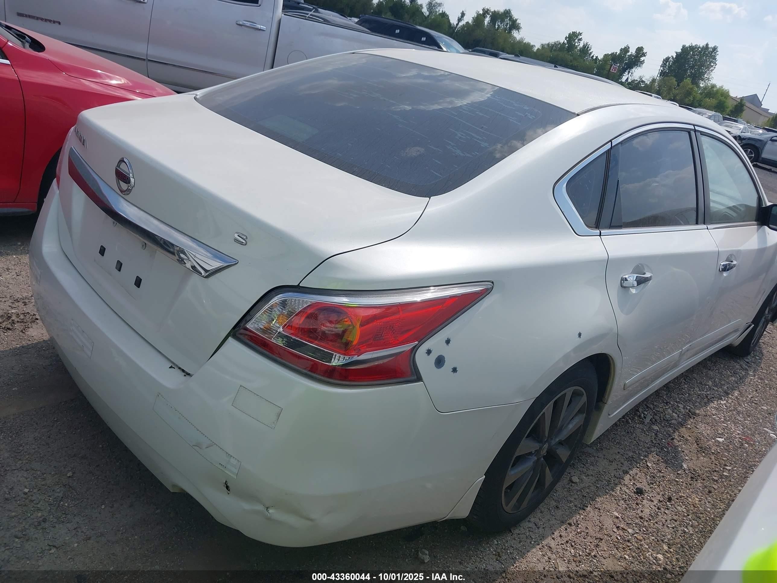 2015 Nissan Altima 2.5 S White vin: 1N4AL3AP1FC454764