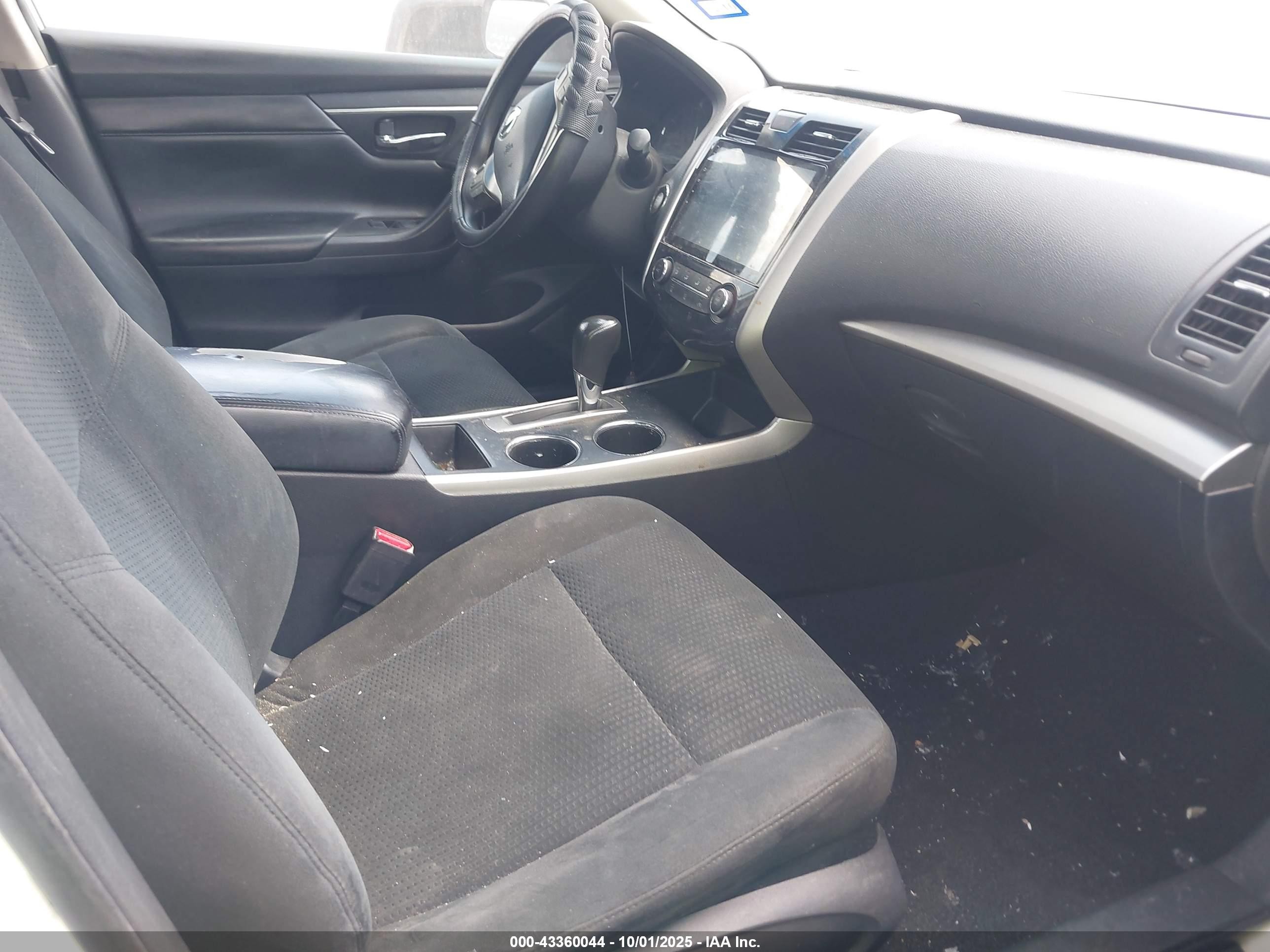 2015 Nissan Altima 2.5 S White vin: 1N4AL3AP1FC454764