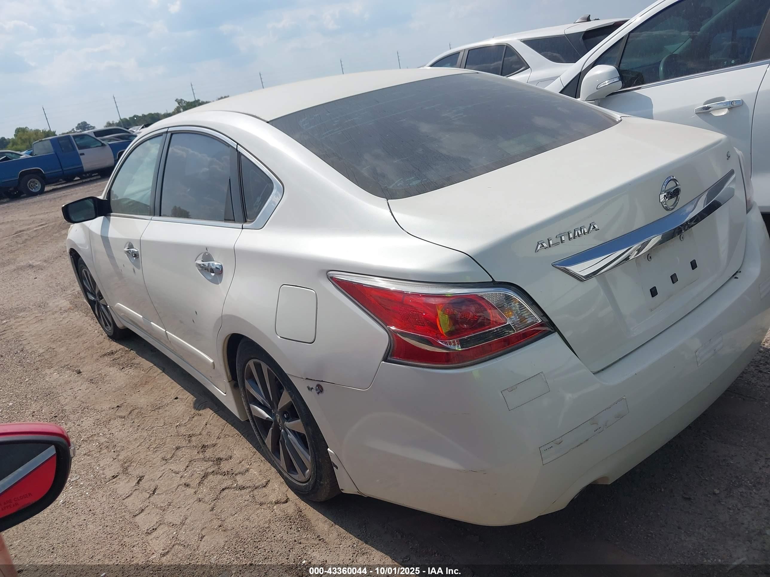 2015 Nissan Altima 2.5 S White vin: 1N4AL3AP1FC454764