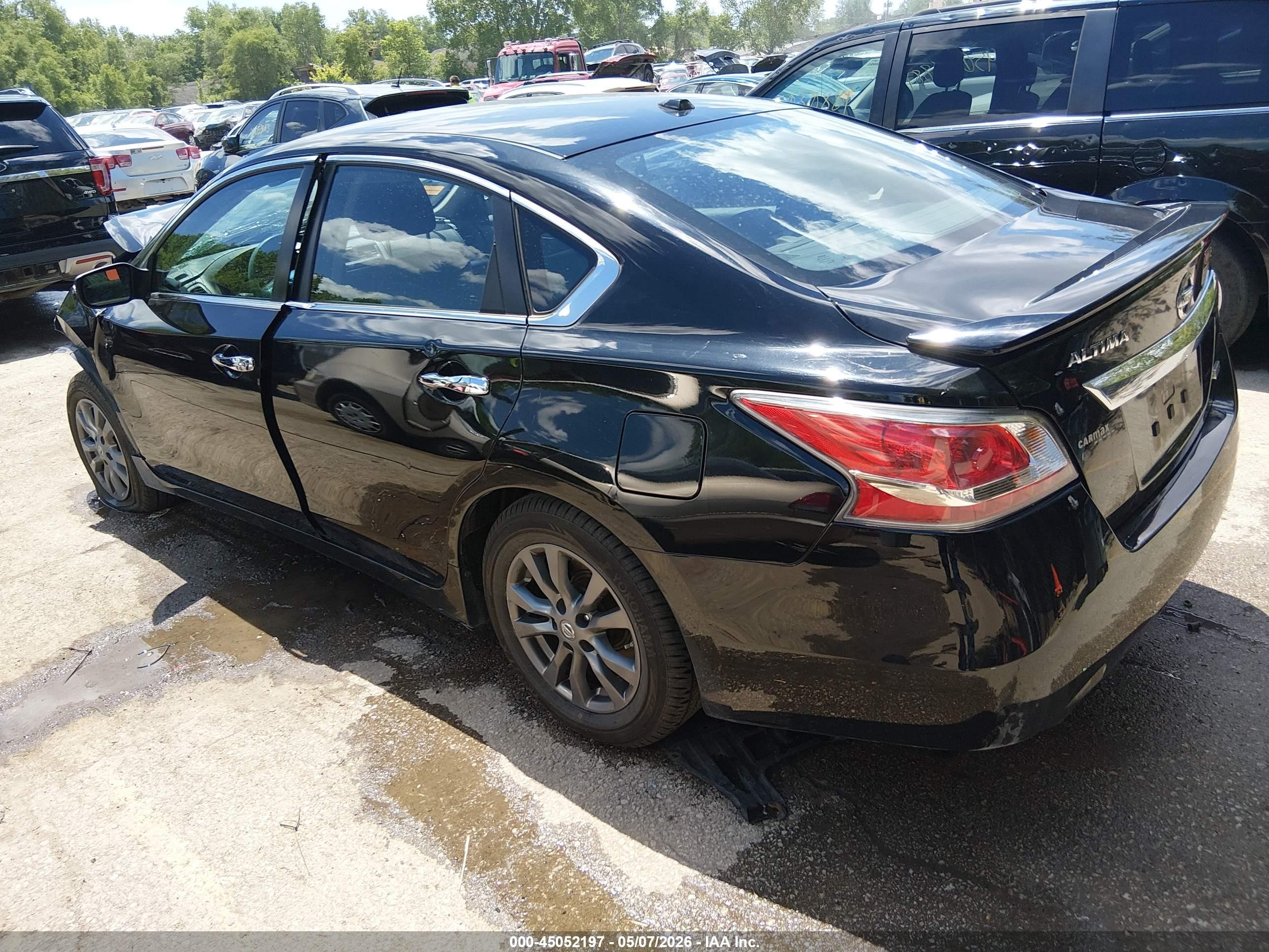 2015 Nissan Altima 2.5 S Черный vin: 1N4AL3AP1FC460029
