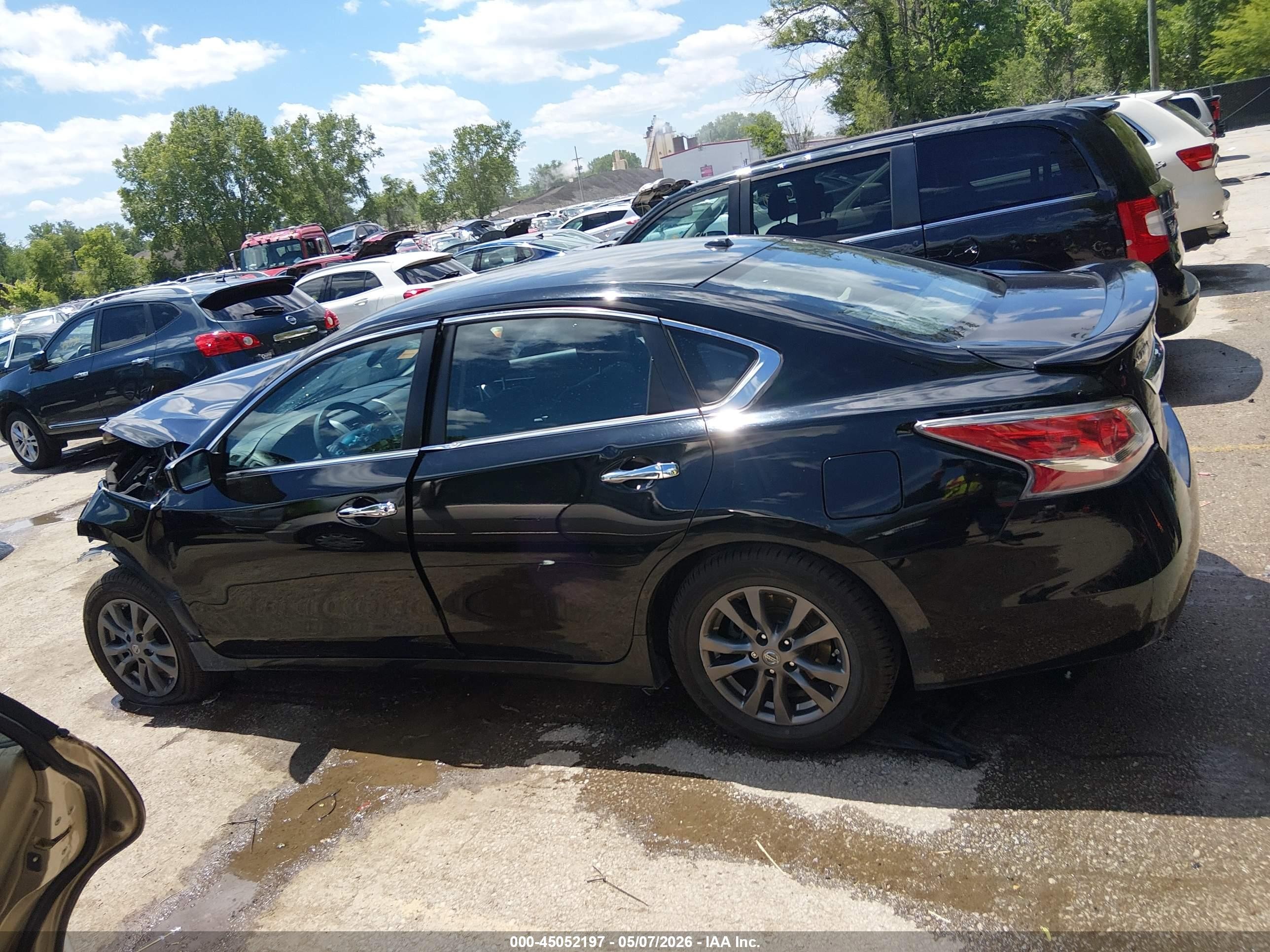 2015 Nissan Altima 2.5 S Черный vin: 1N4AL3AP1FC460029