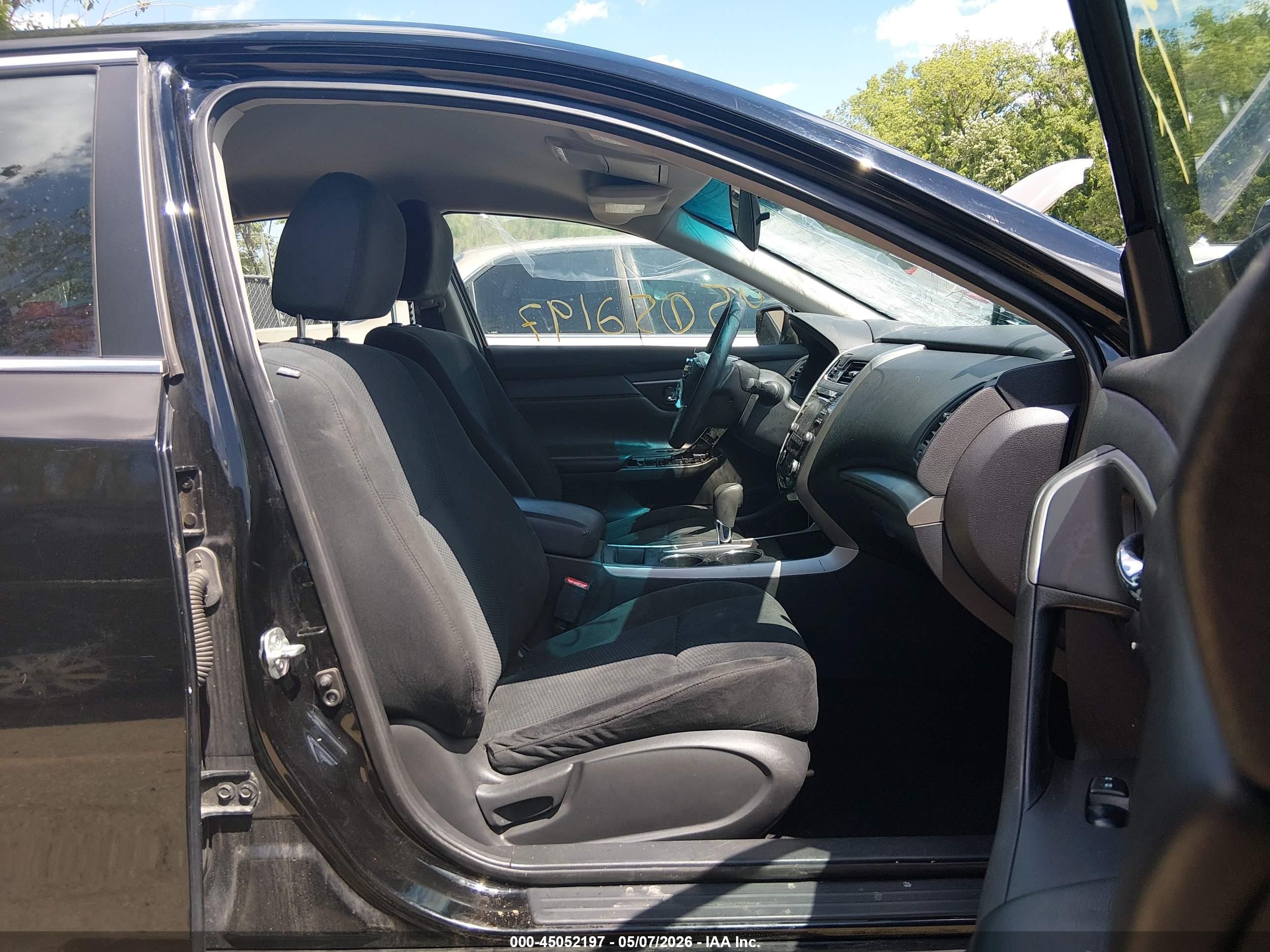 2015 Nissan Altima 2.5 S Черный vin: 1N4AL3AP1FC460029