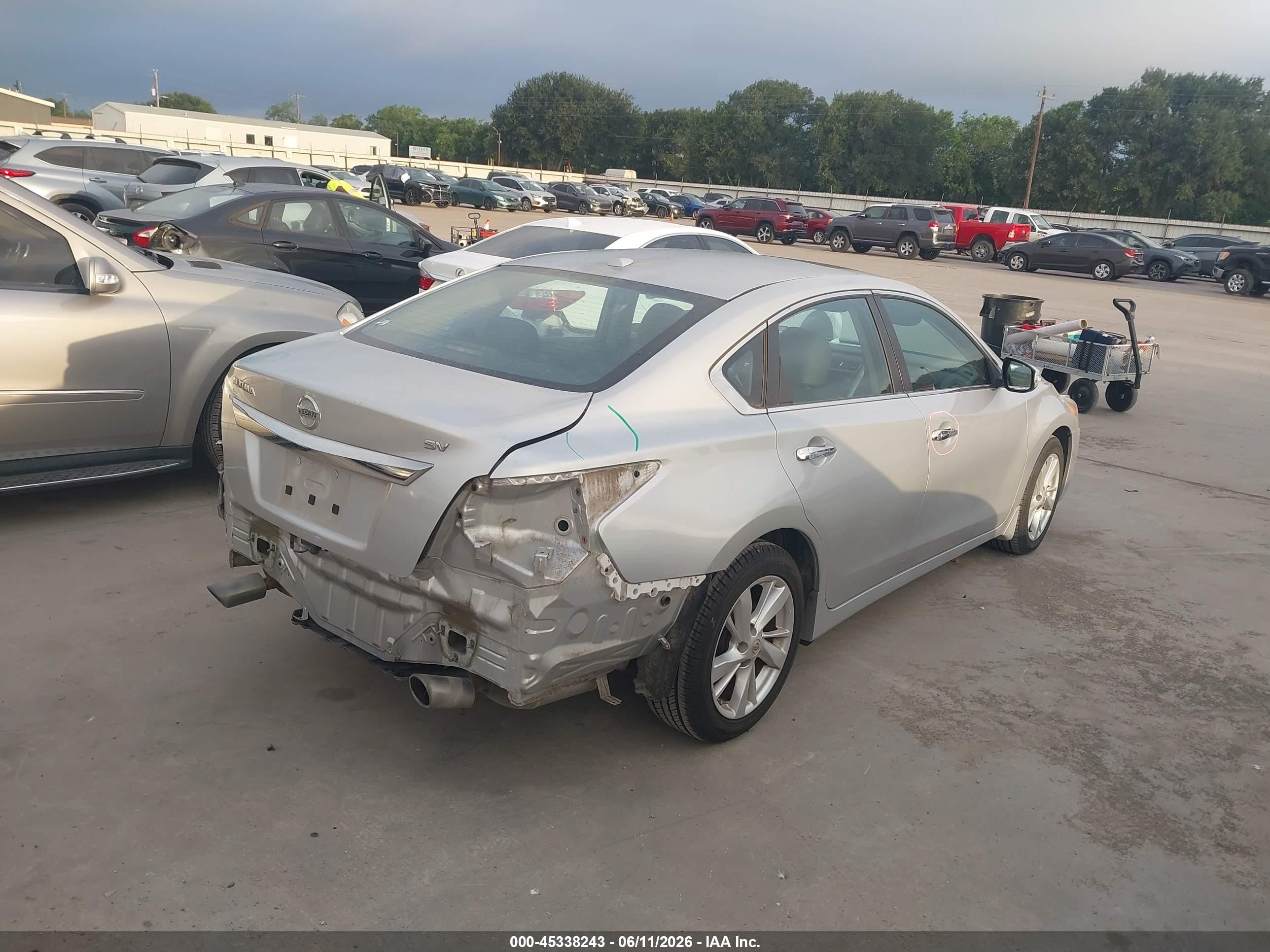 2015 Nissan Altima 2.5 Sv Silver vin: 1N4AL3AP1FC473508