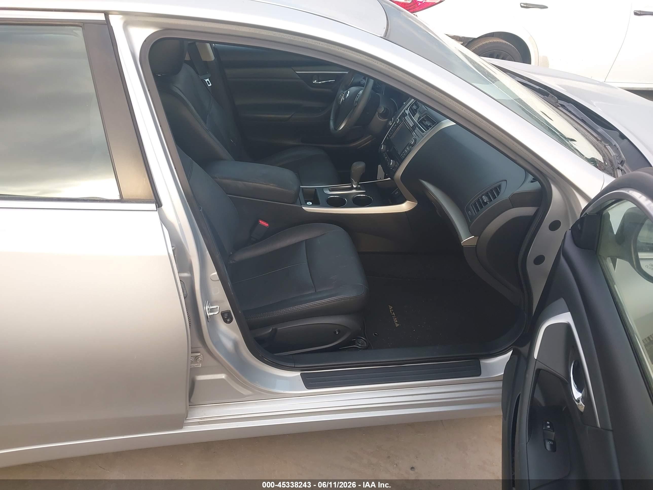 2015 Nissan Altima 2.5 Sv Silver vin: 1N4AL3AP1FC473508