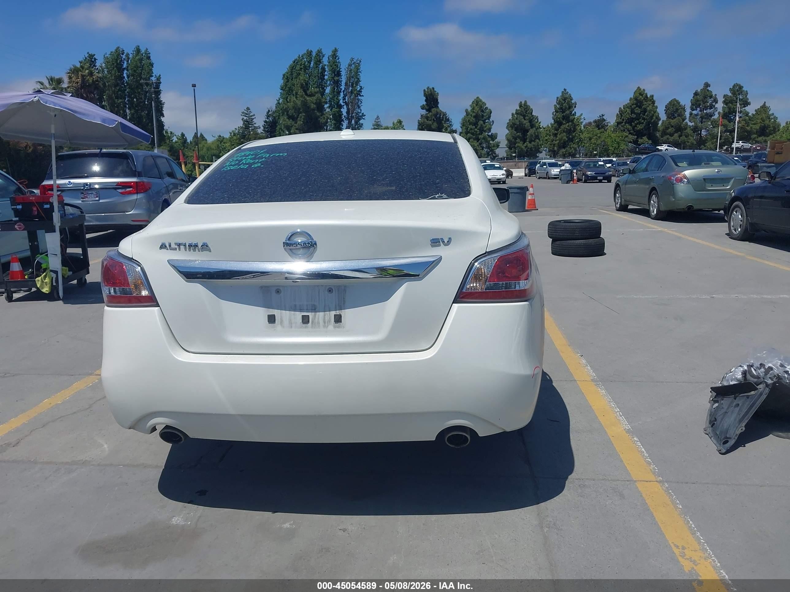 2015 Nissan Altima 2.5 Sv White vin: 1N4AL3AP1FC481009