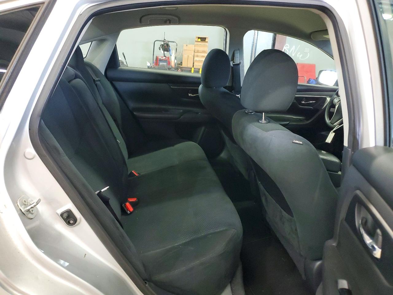 2015 Nissan Altima 2.5 S Silver vin: 1N4AL3AP1FC482225