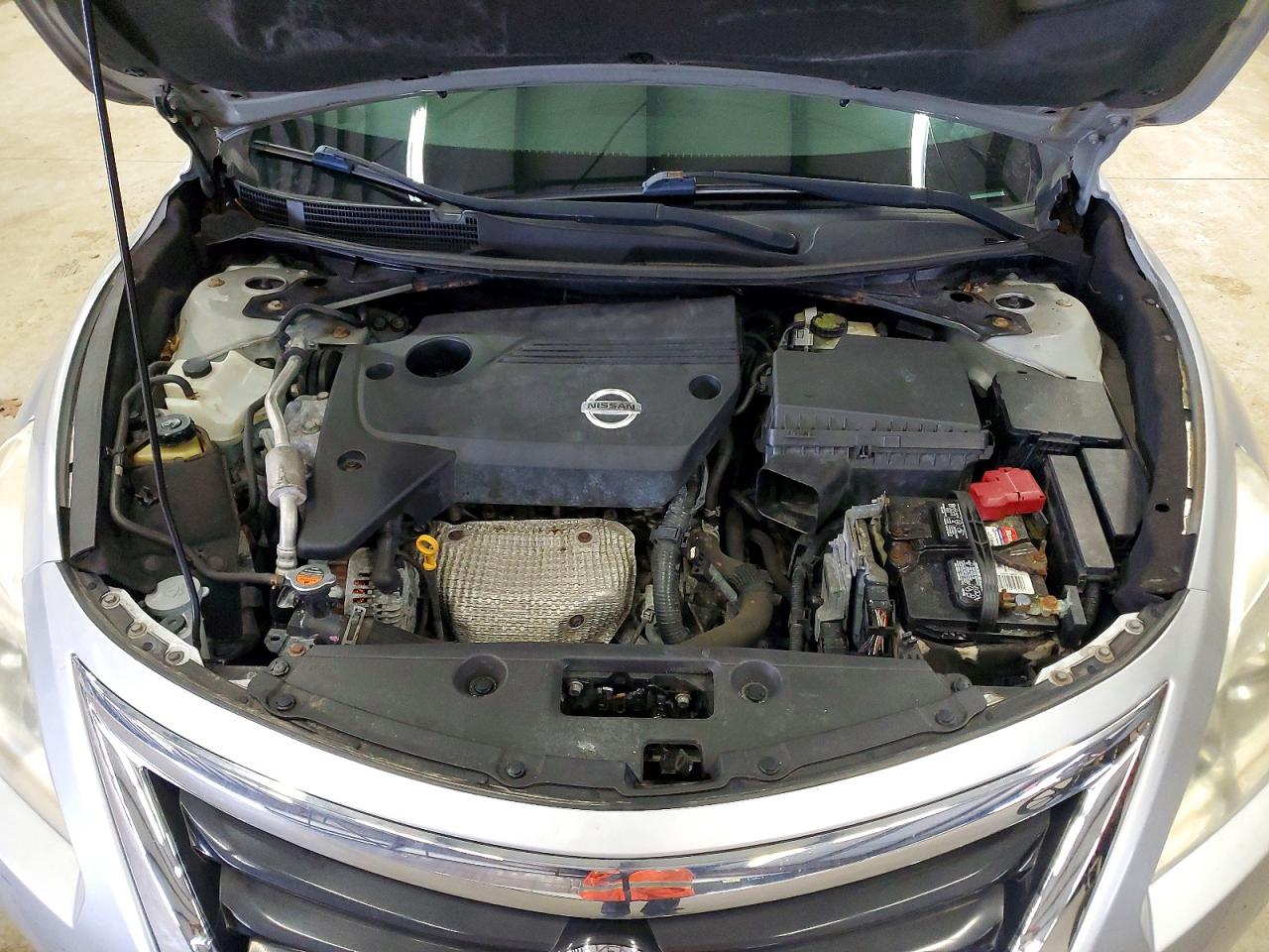 2015 Nissan Altima 2.5 S Silver vin: 1N4AL3AP1FC482225