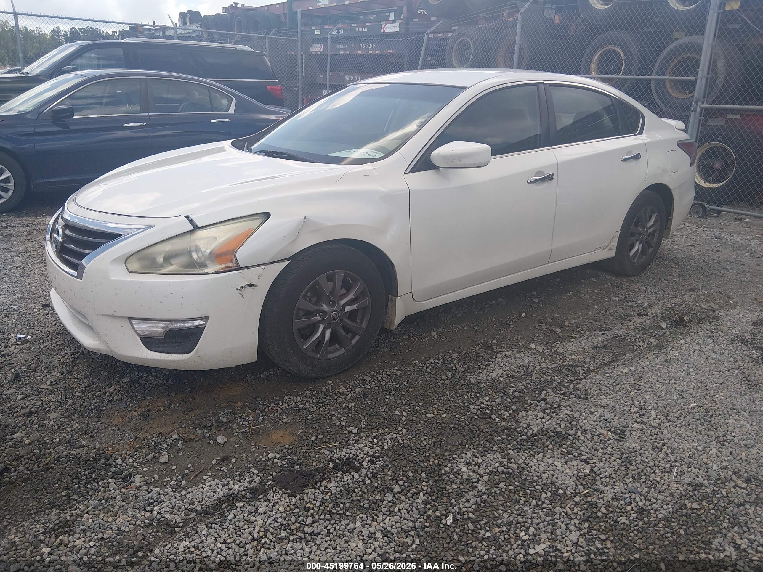 2015 Nissan Altima 2.5 S White vin: 1N4AL3AP1FC483164