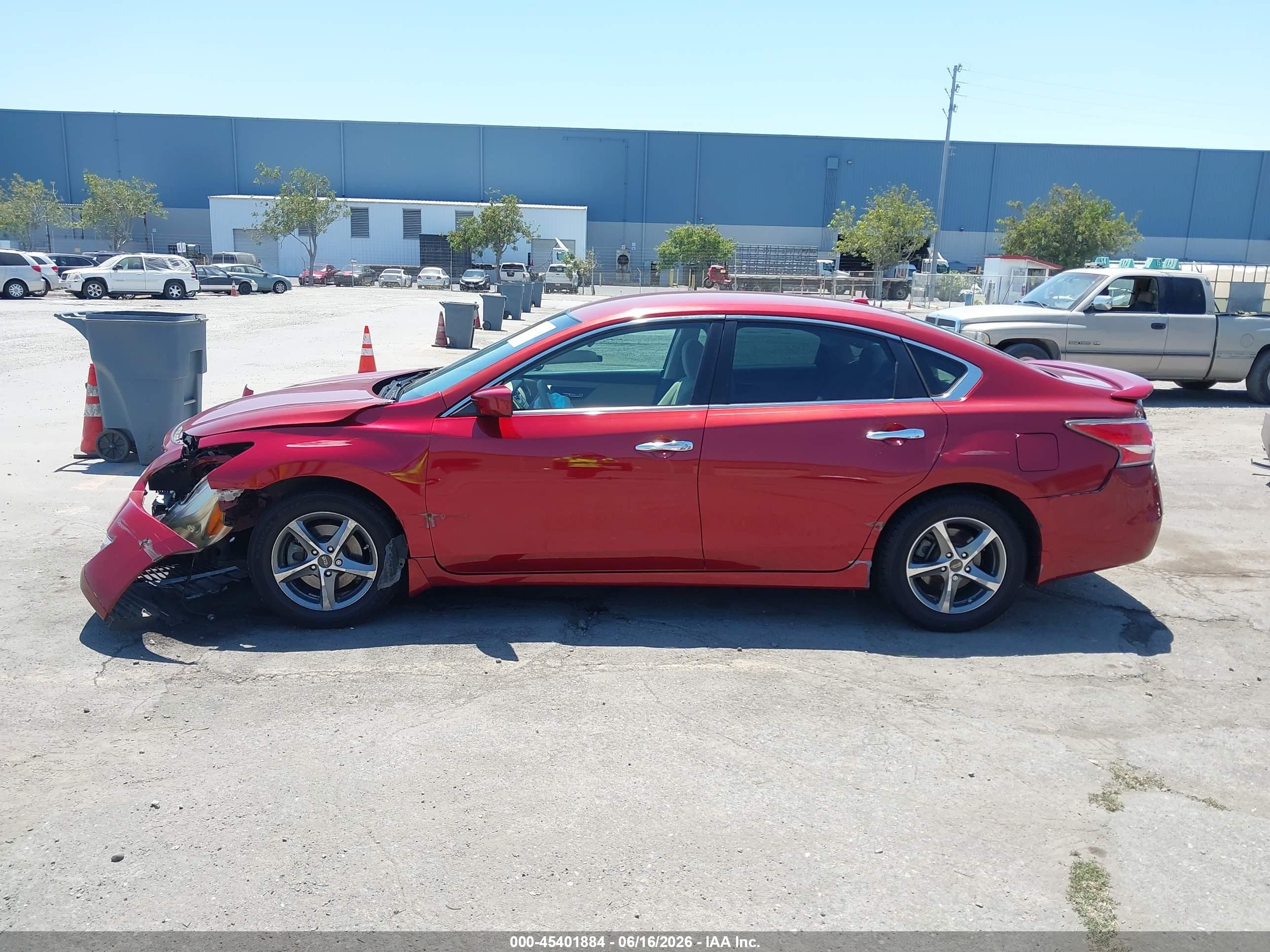 2015 Nissan Altima 2.5 S Красный vin: 1N4AL3AP1FC486002