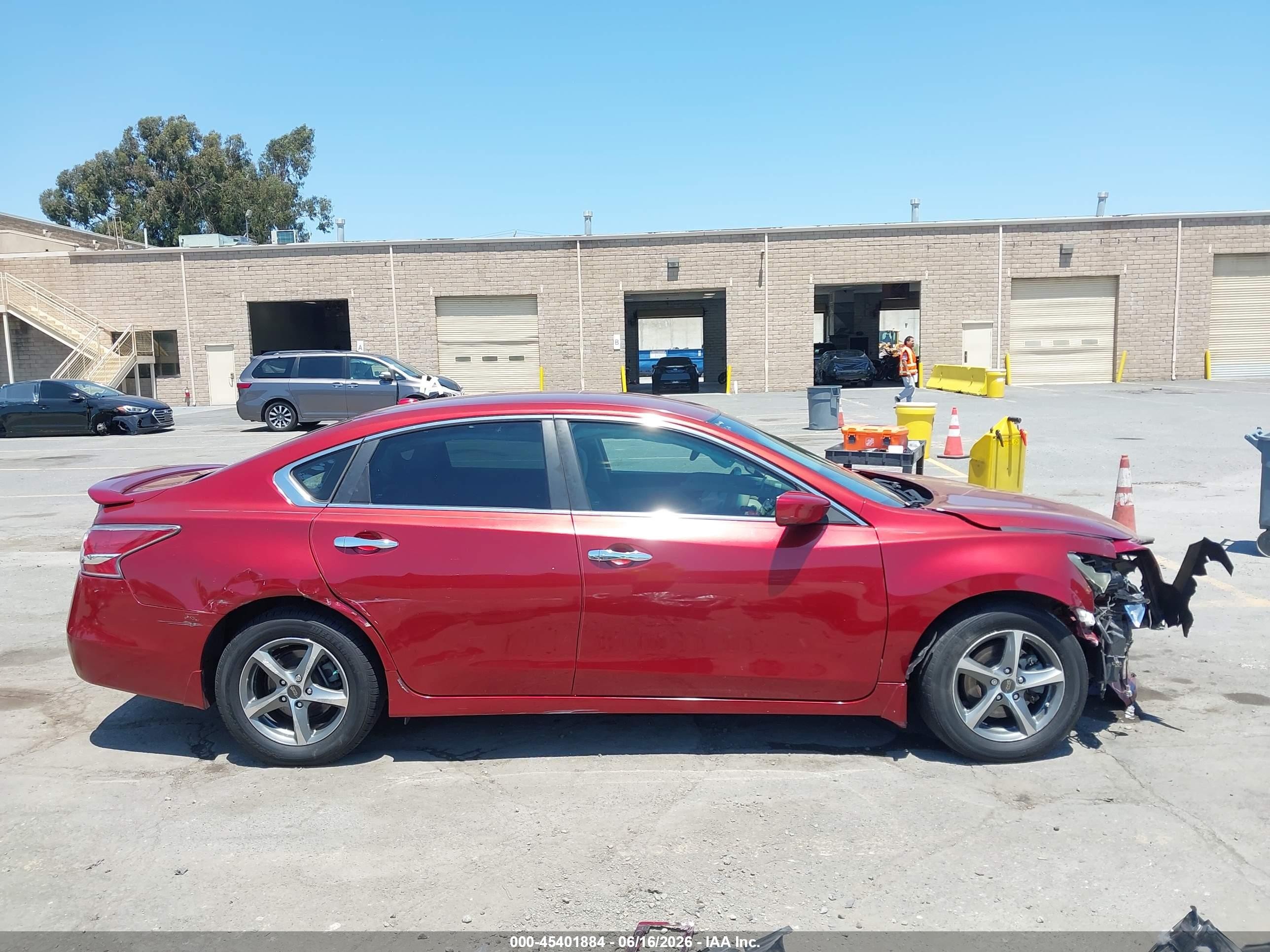 2015 Nissan Altima 2.5 S Красный vin: 1N4AL3AP1FC486002