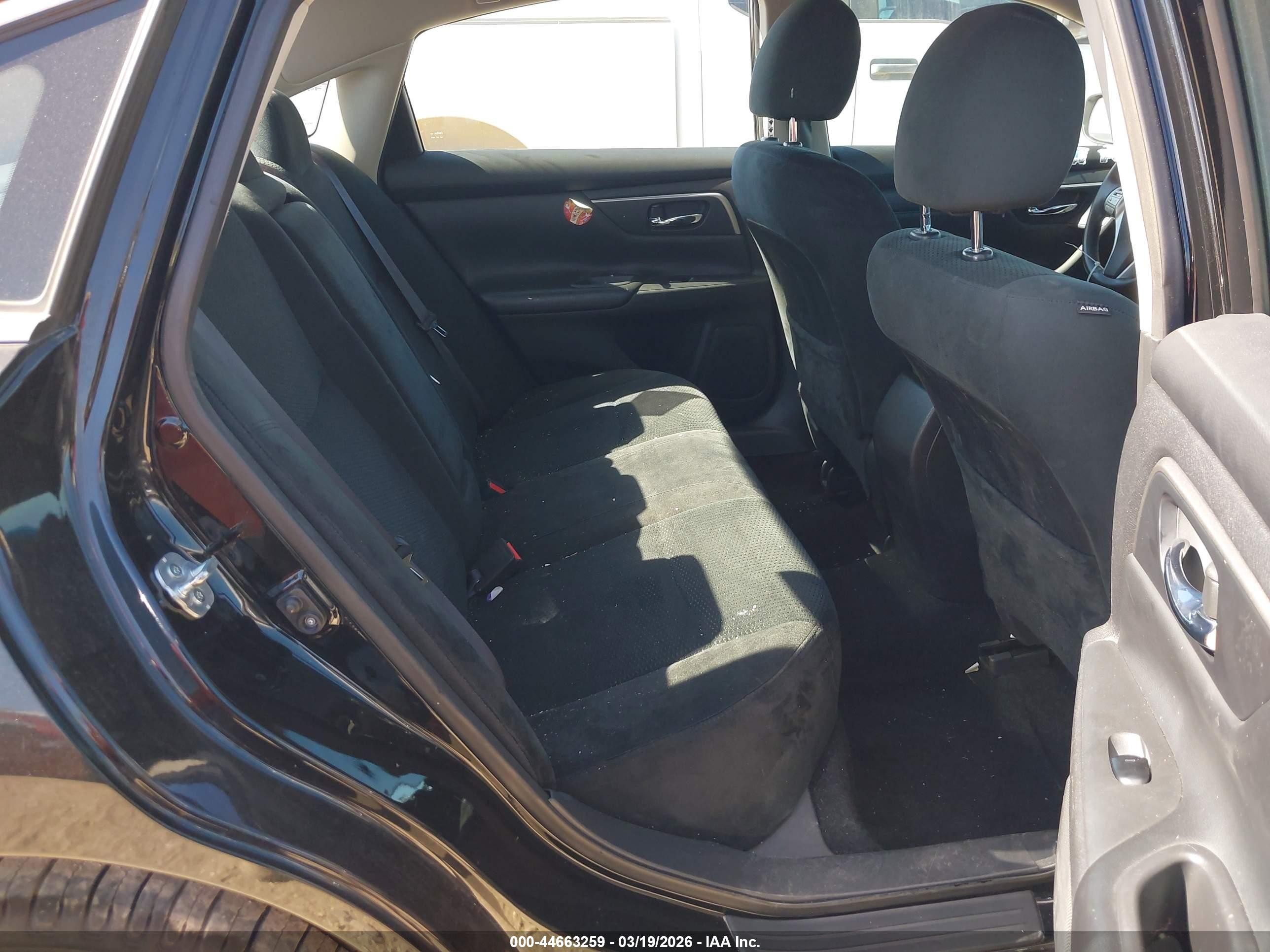 2015 Nissan Altima 2.5 S Черный vin: 1N4AL3AP1FC487733