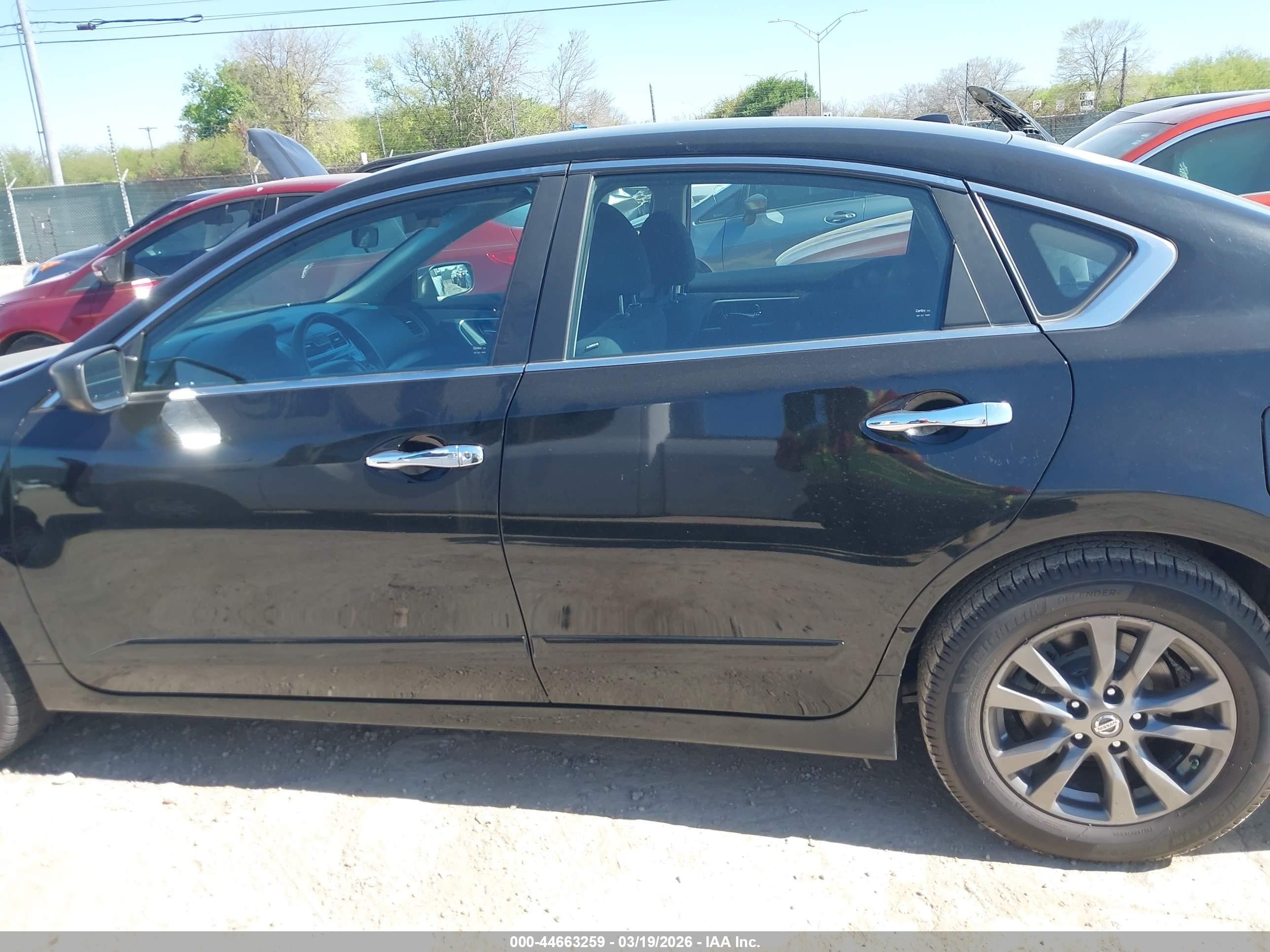 2015 Nissan Altima 2.5 S Черный vin: 1N4AL3AP1FC487733