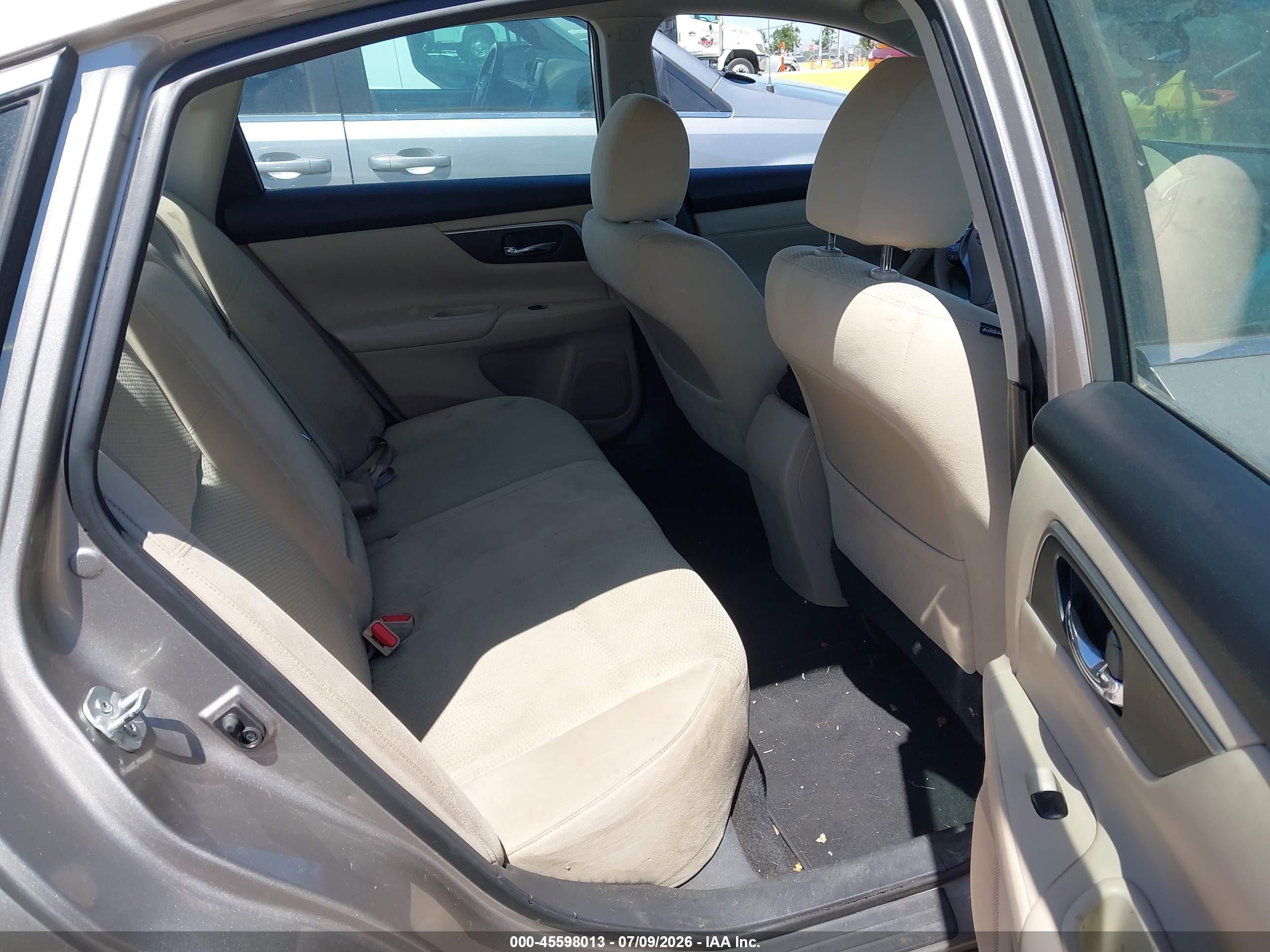 2015 Nissan Altima 2.5 Sv Beige vin: 1N4AL3AP1FC493659
