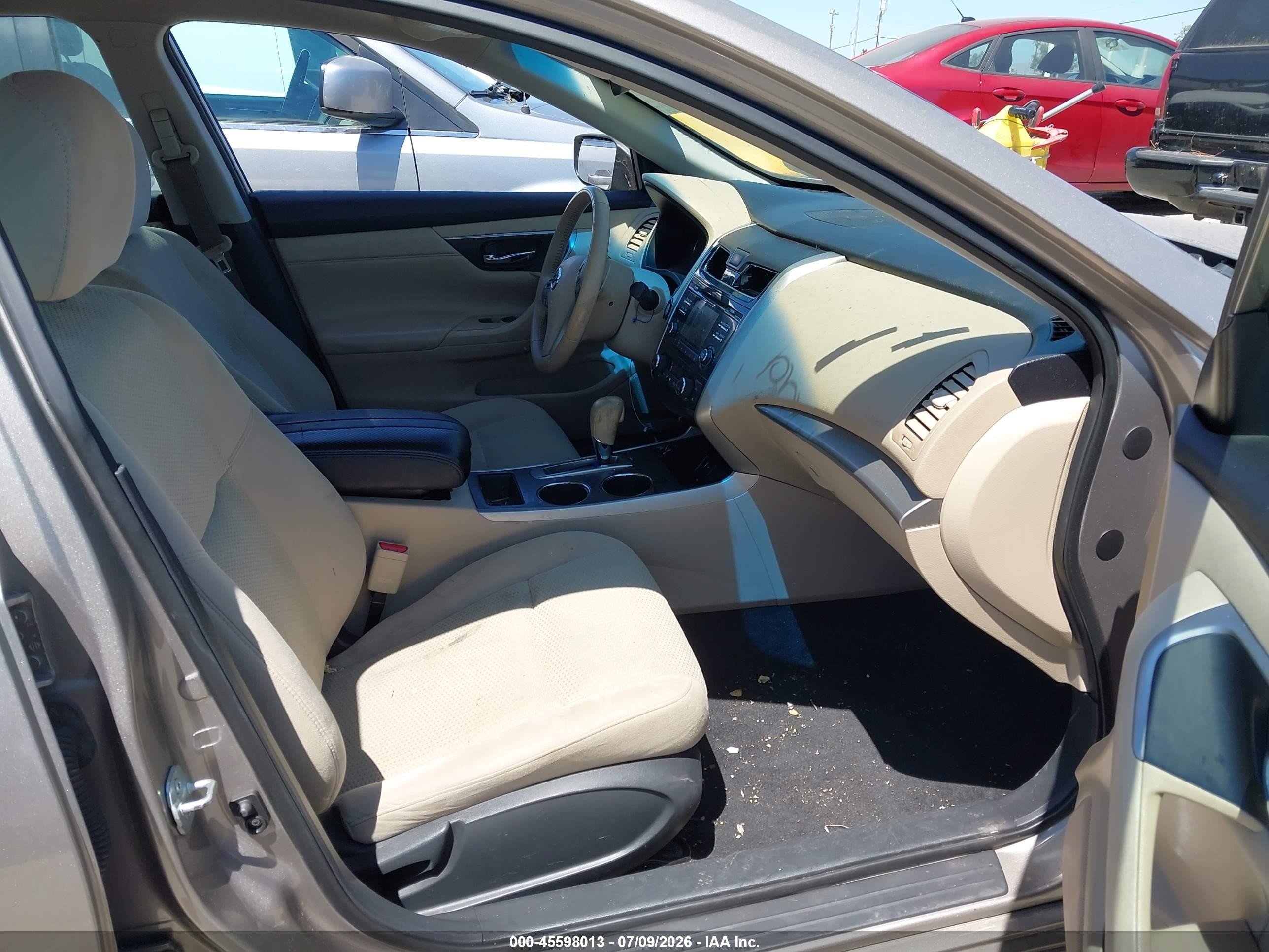 2015 Nissan Altima 2.5 Sv Beige vin: 1N4AL3AP1FC493659