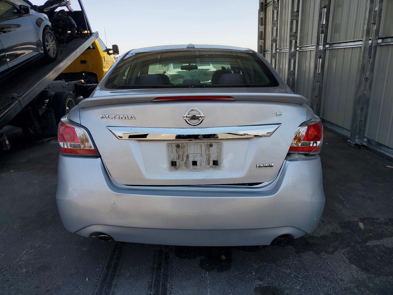2015 Nissan Altima 2.5 S Silver vin: 1N4AL3AP1FC497582
