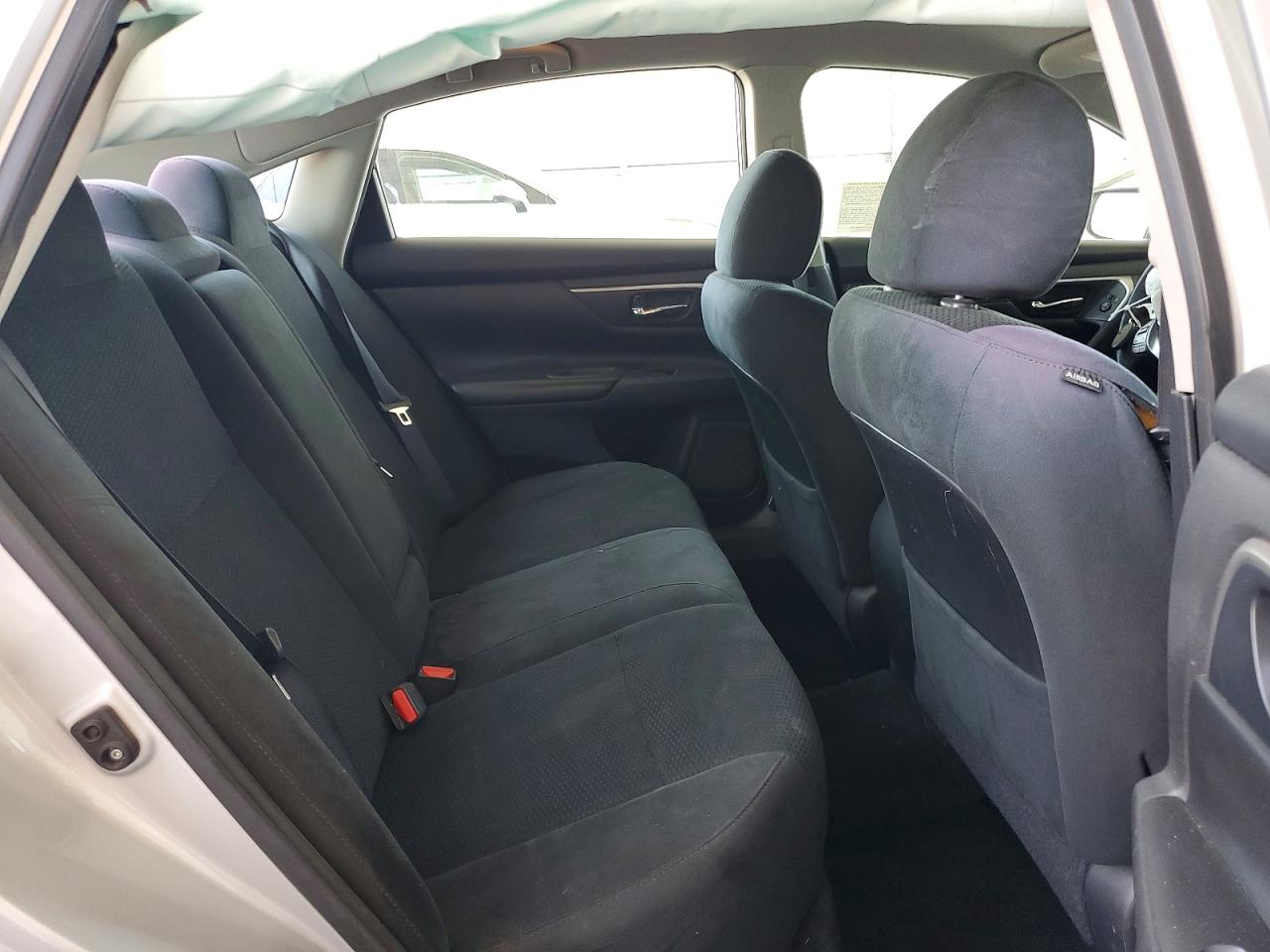2015 Nissan Altima 2.5 S Silver vin: 1N4AL3AP1FC497582