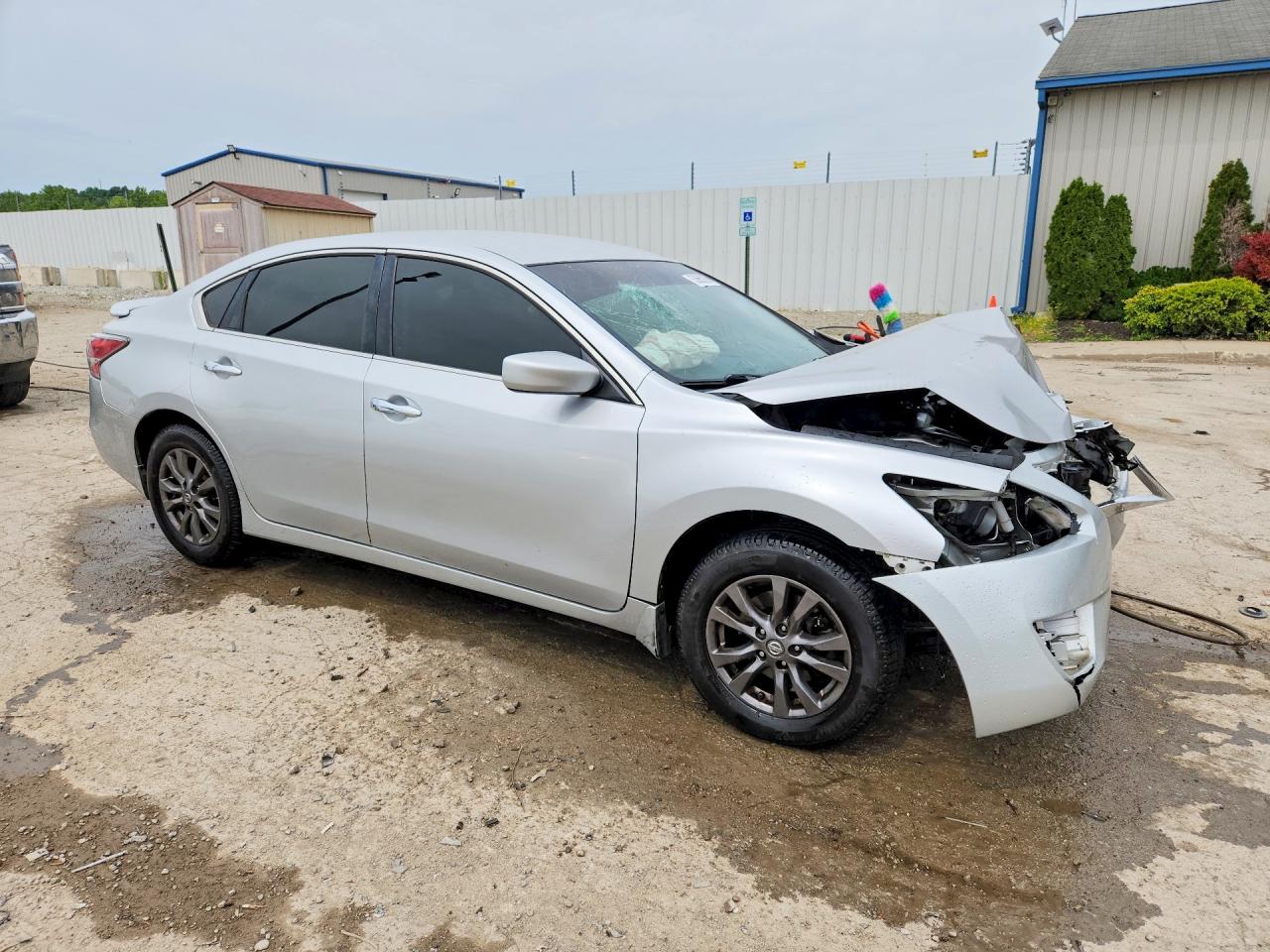 2015 Nissan Altima 2.5 S Silver vin: 1N4AL3AP1FC568201