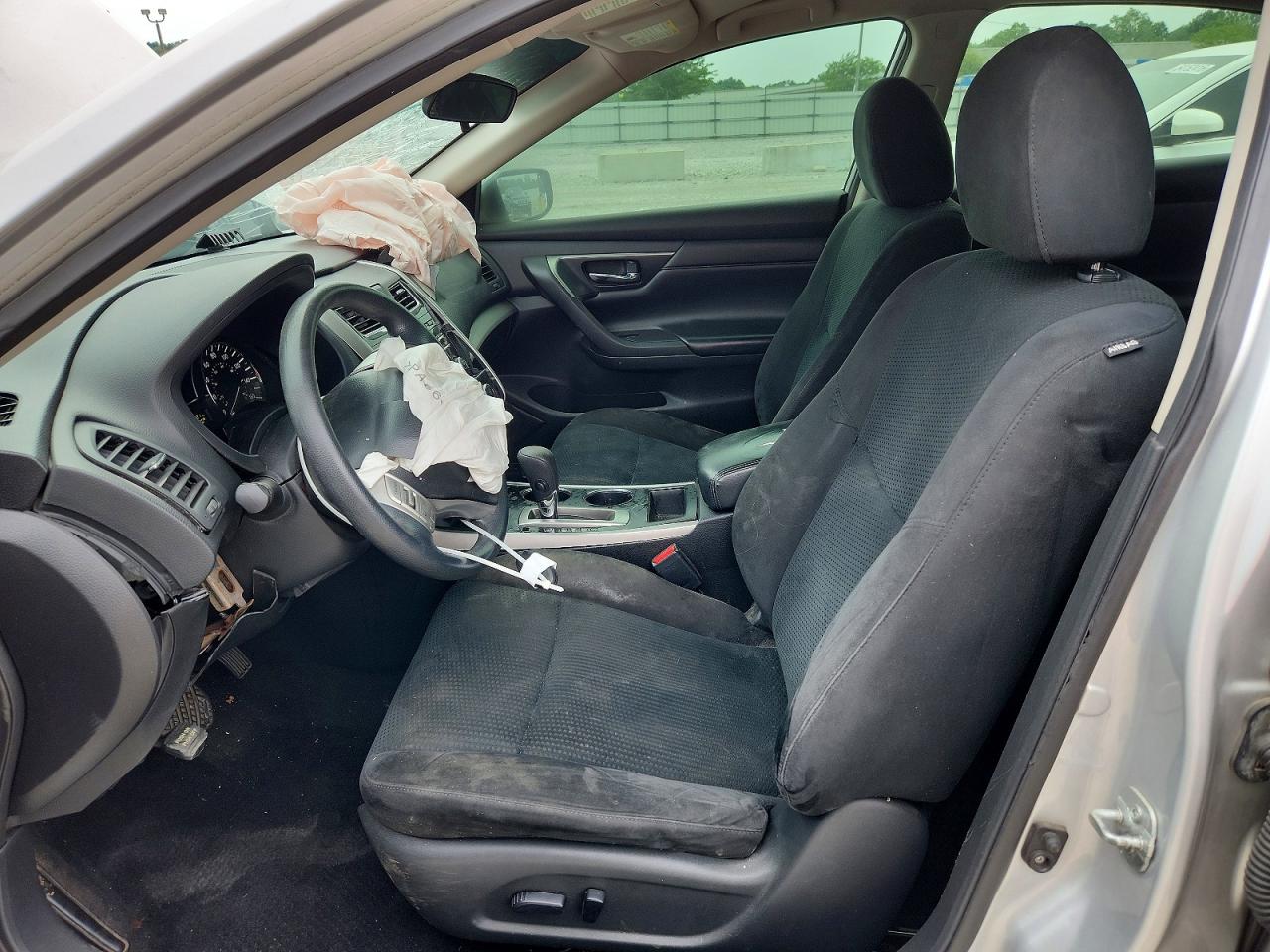 2015 Nissan Altima 2.5 S Silver vin: 1N4AL3AP1FC568201