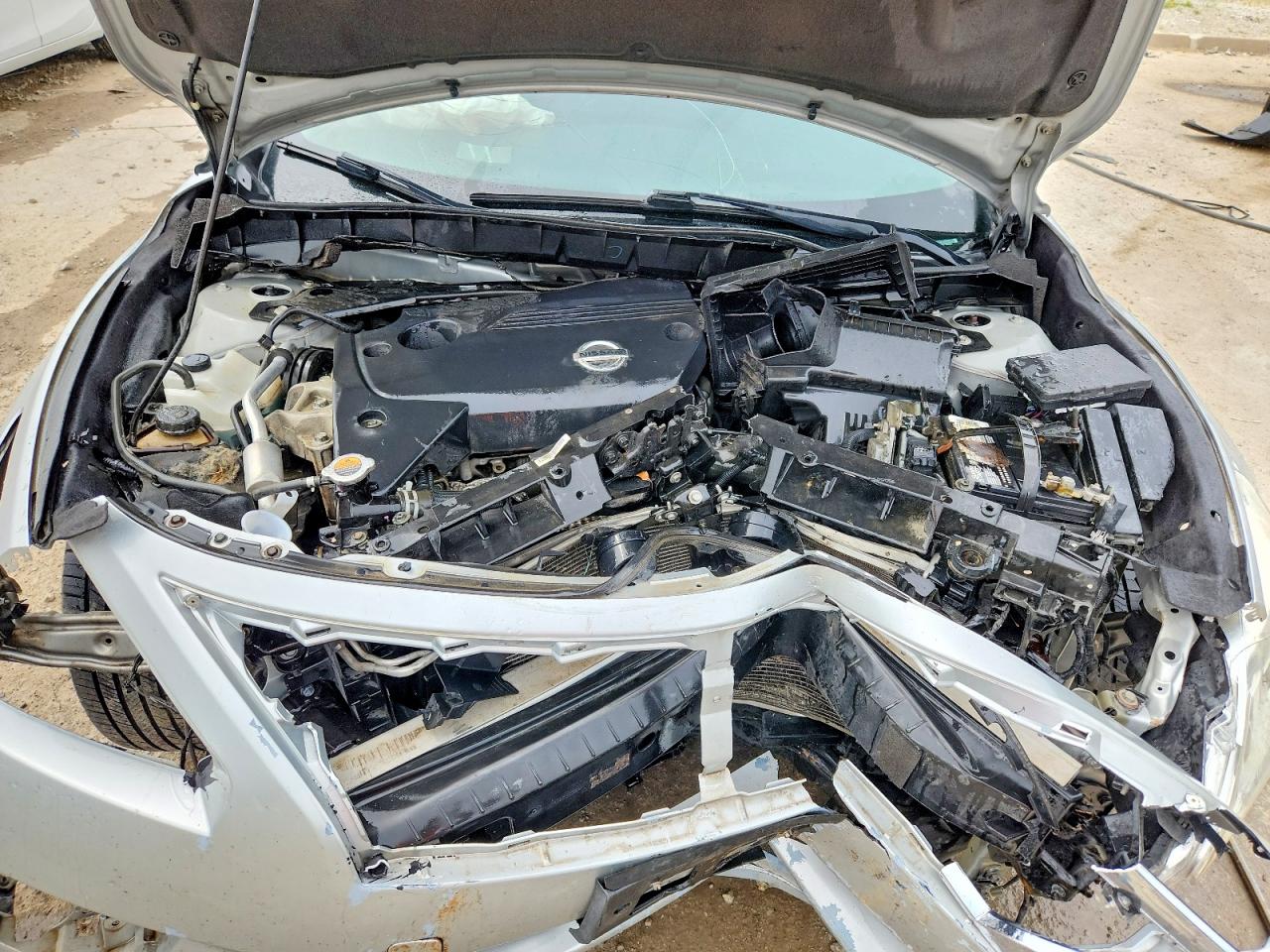 2015 Nissan Altima 2.5 S Silver vin: 1N4AL3AP1FC568201