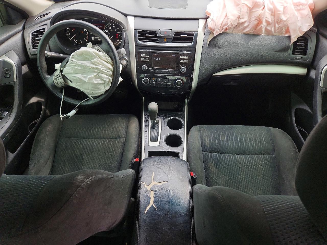 2015 Nissan Altima 2.5 S Silver vin: 1N4AL3AP1FC568201