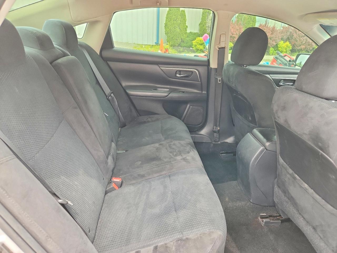 2015 Nissan Altima 2.5 S Silver vin: 1N4AL3AP1FC568201