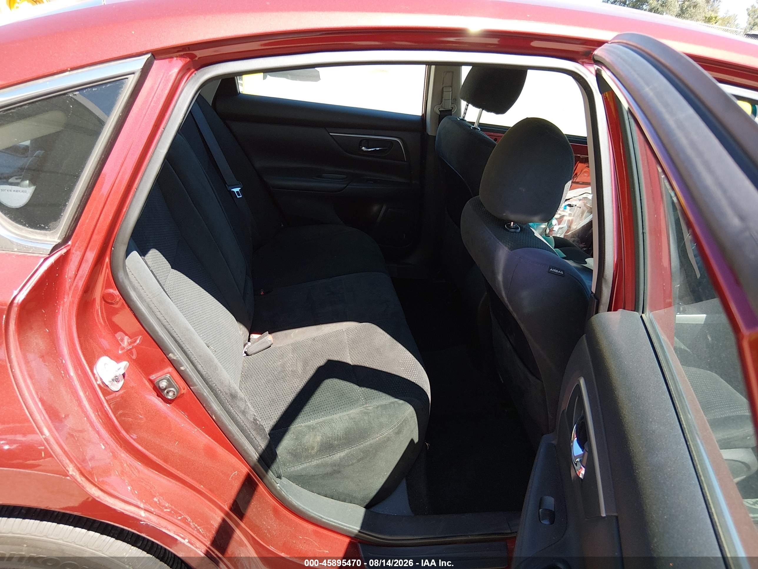 2015 Nissan Altima 2.5 S Red vin: 1N4AL3AP1FC569364