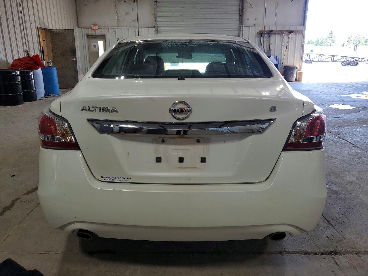 2015 Nissan Altima 2.5 S White vin: 1N4AL3AP1FC583796