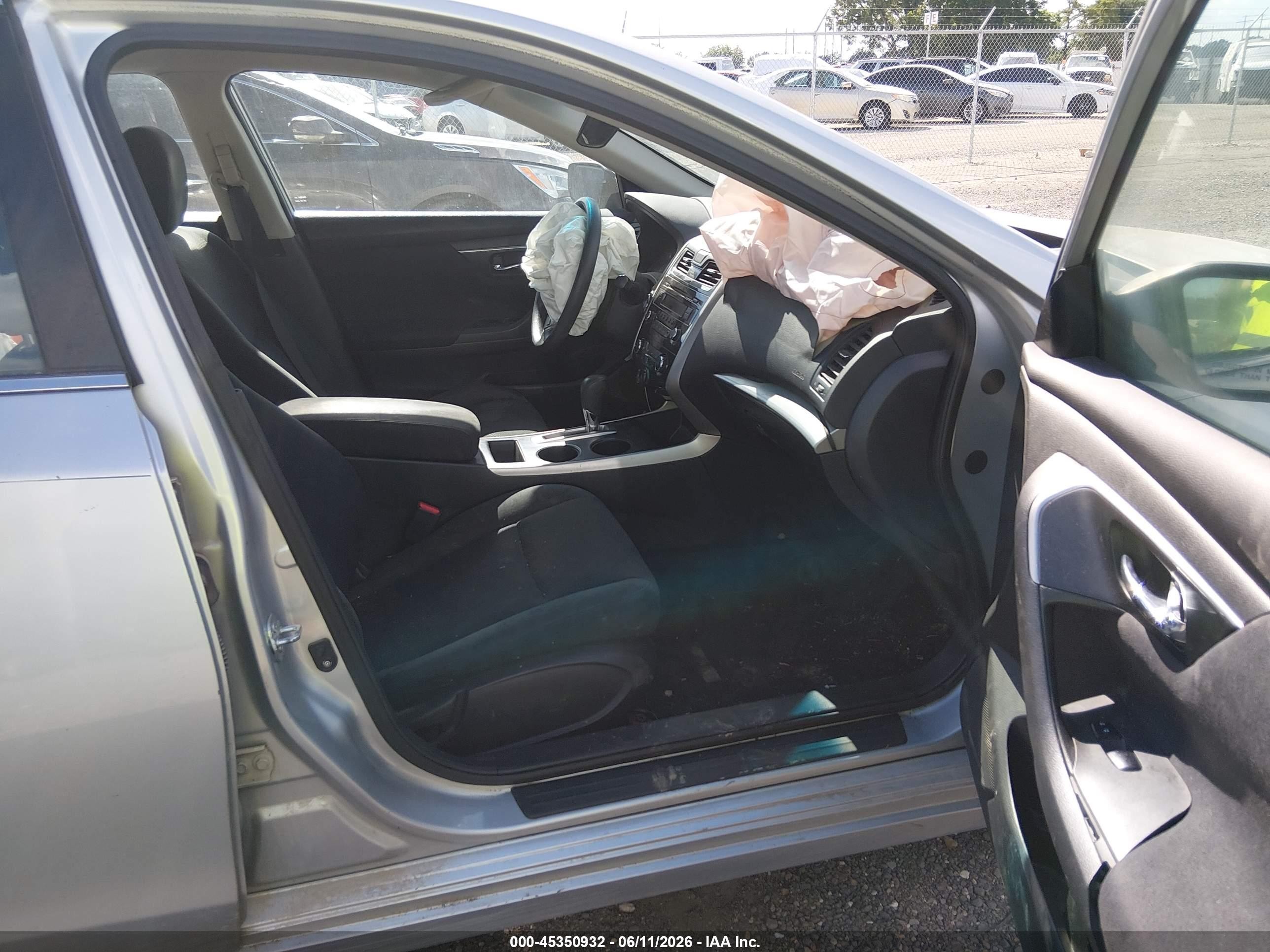 2015 Nissan Altima 2.5 S Silver vin: 1N4AL3AP1FN305338