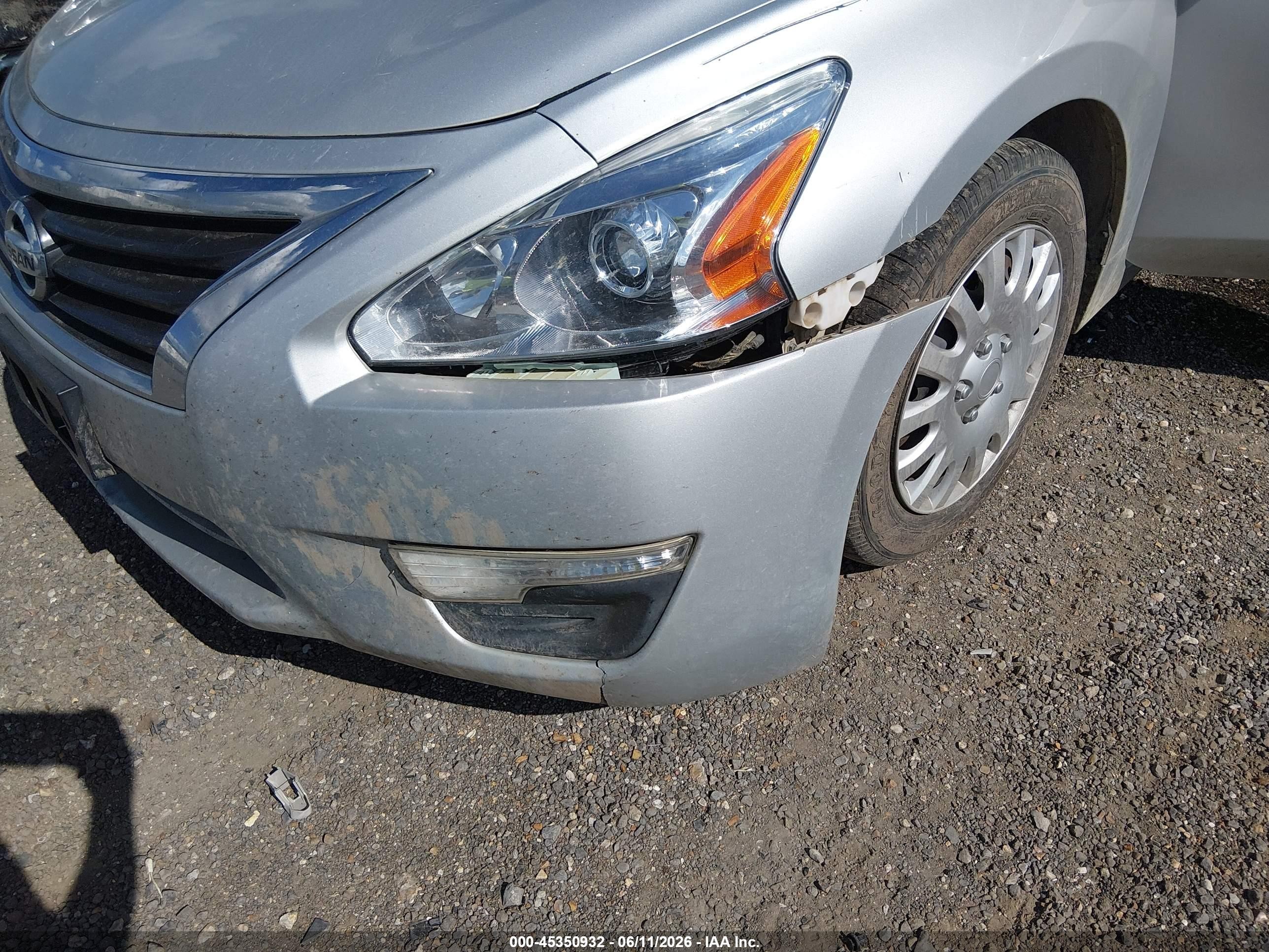 2015 Nissan Altima 2.5 S Silver vin: 1N4AL3AP1FN305338