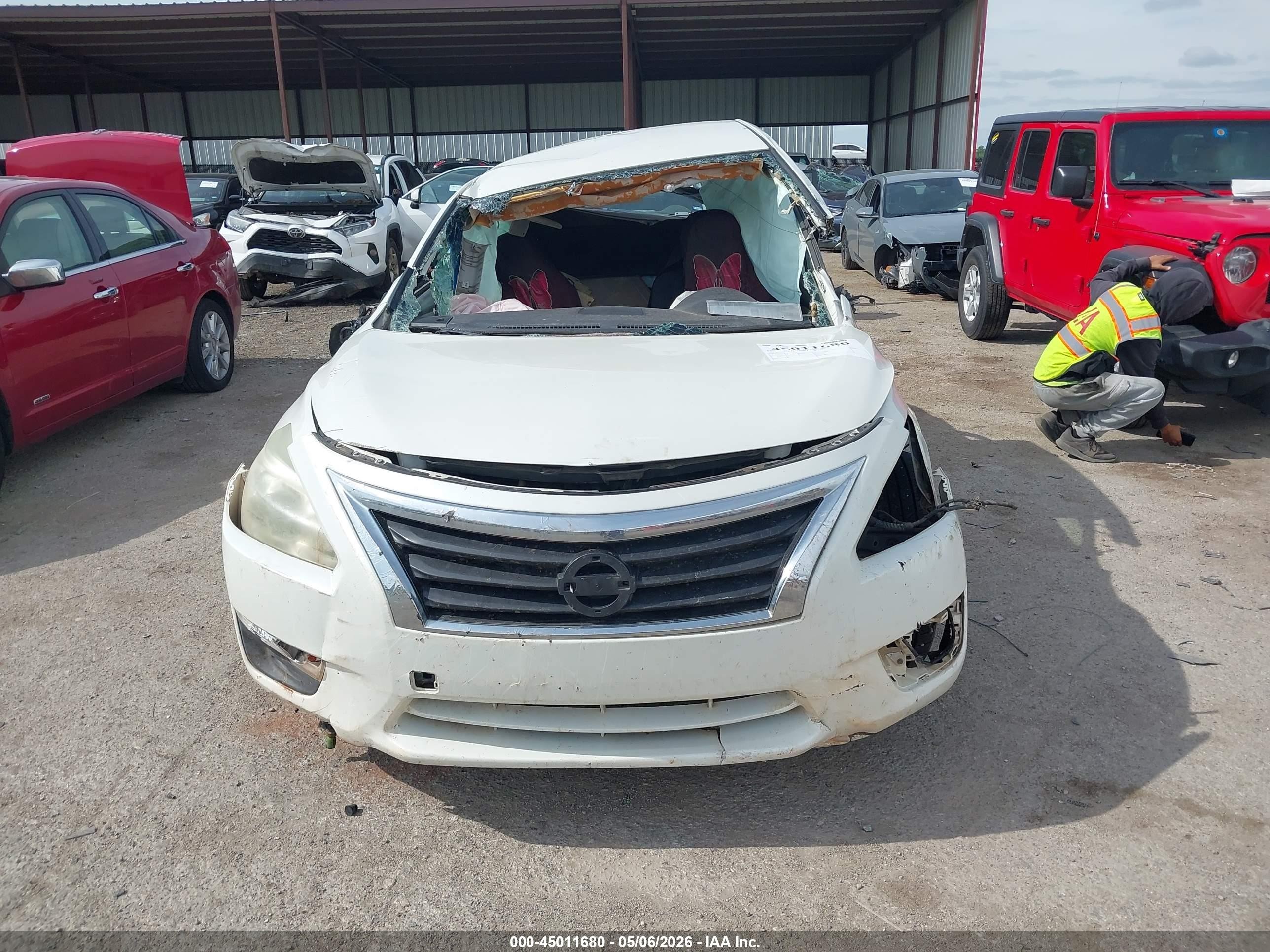2015 Nissan Altima 2.5/2.5 S/2.5 Sl/2.5 Sv White vin: 1N4AL3AP1FN318512