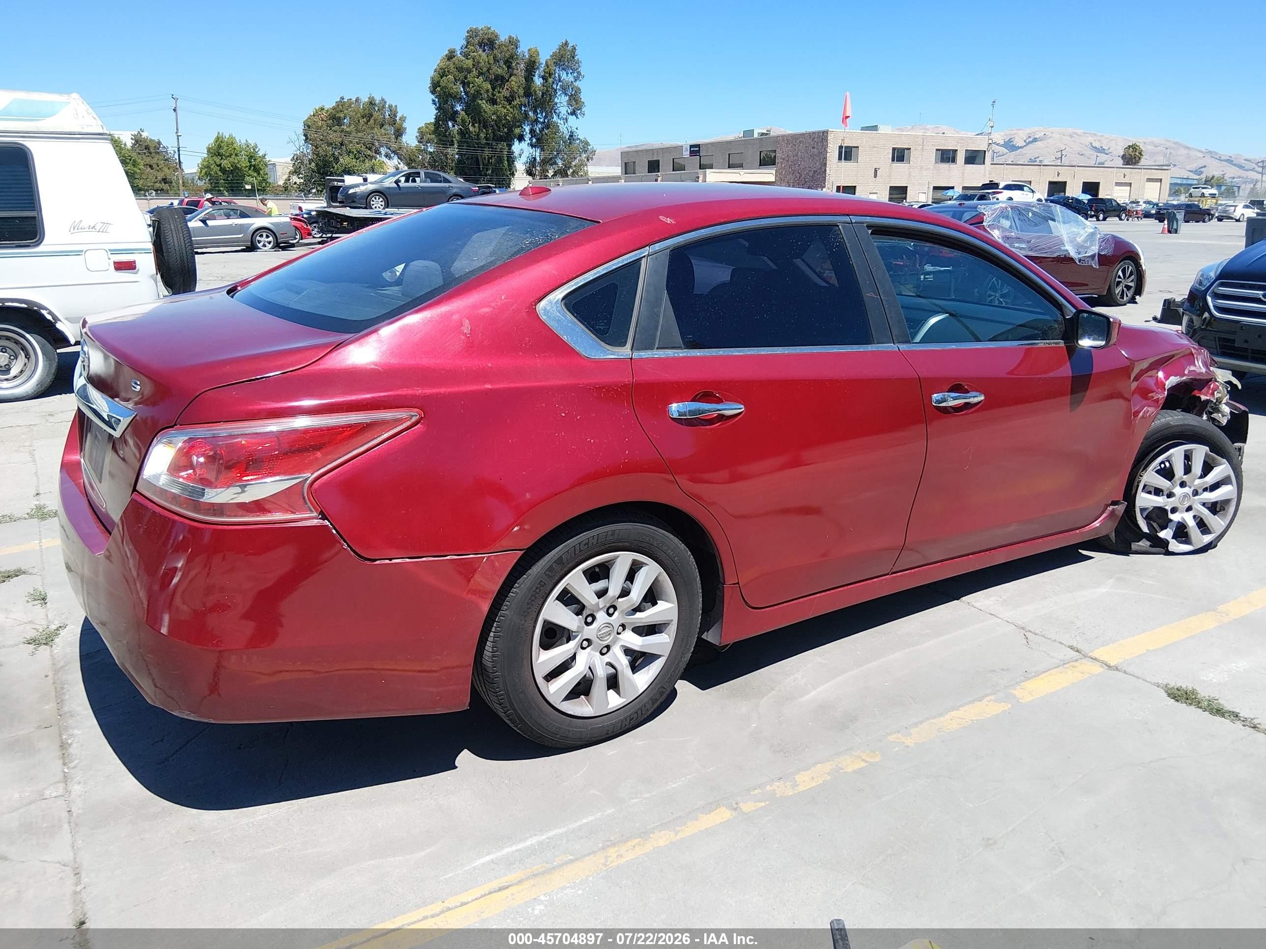 2015 Nissan Altima 2.5/2.5 S/2.5 Sl/2.5 Sv Красный vin: 1N4AL3AP1FN334189