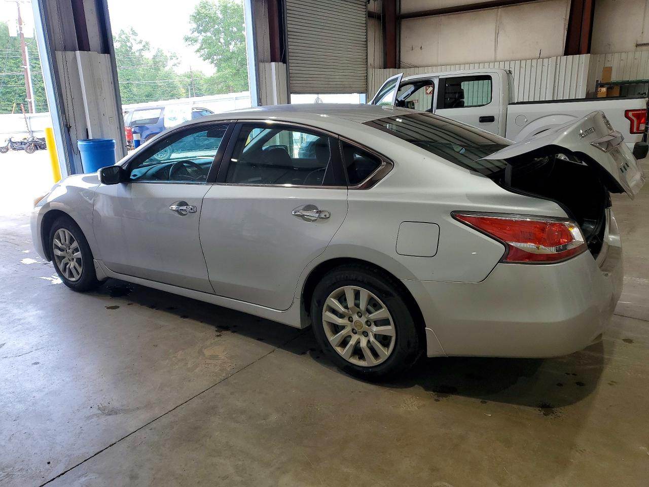 2015 Nissan Altima 2.5 S Silver vin: 1N4AL3AP1FN338291